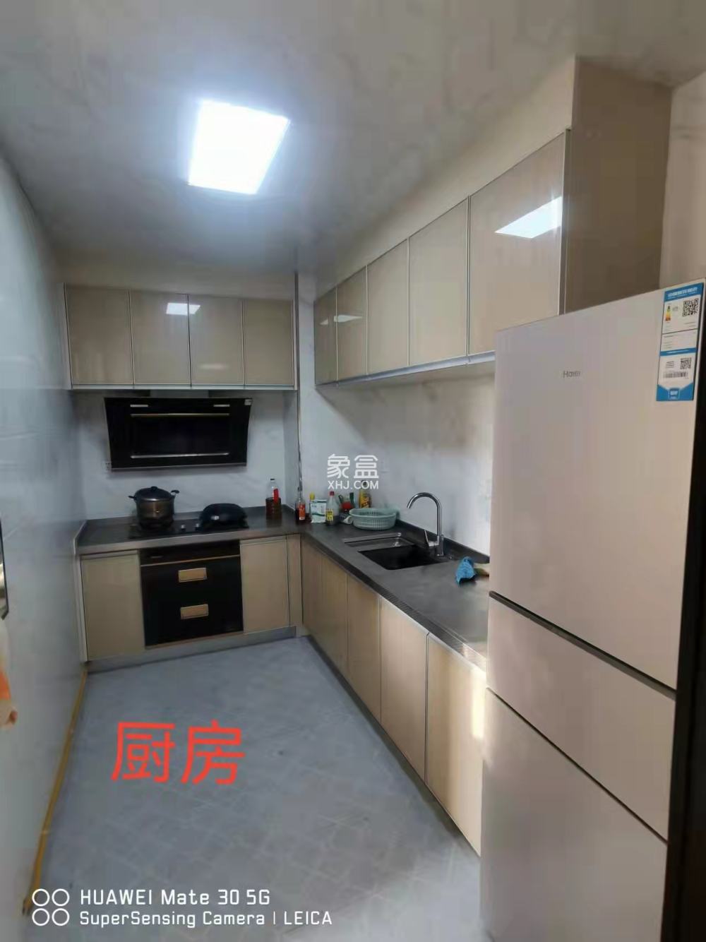 融创九樾府  3室2厅2卫   3000.00元/月室内图1