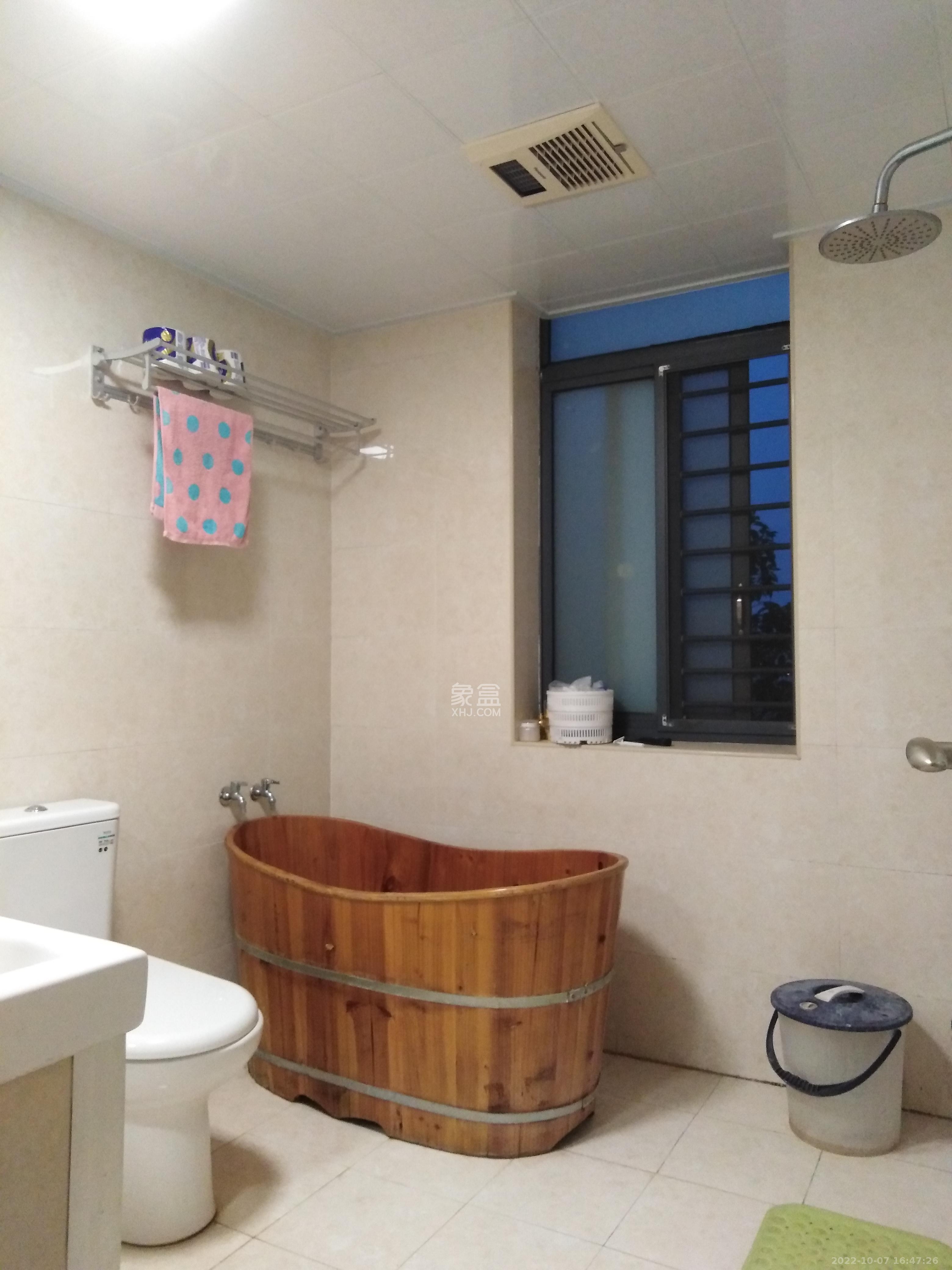 中天山语林居  3室2厅2卫    2600.0元/月室内图