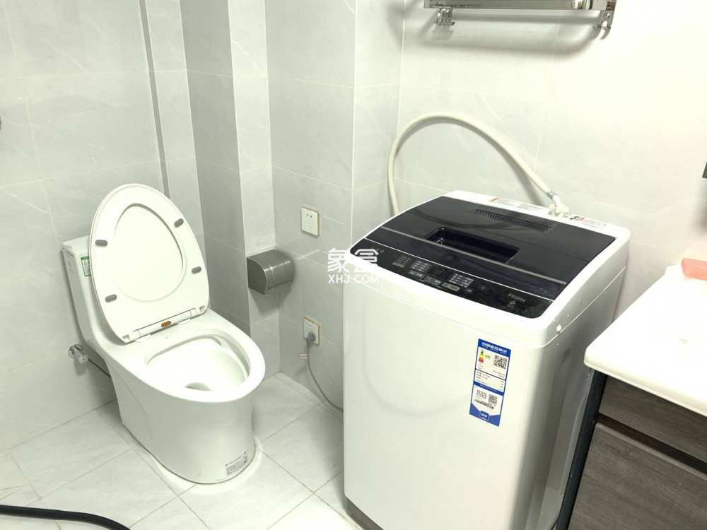 恒大滨河左岸  1室1厅1卫   1800.00元/月室内图