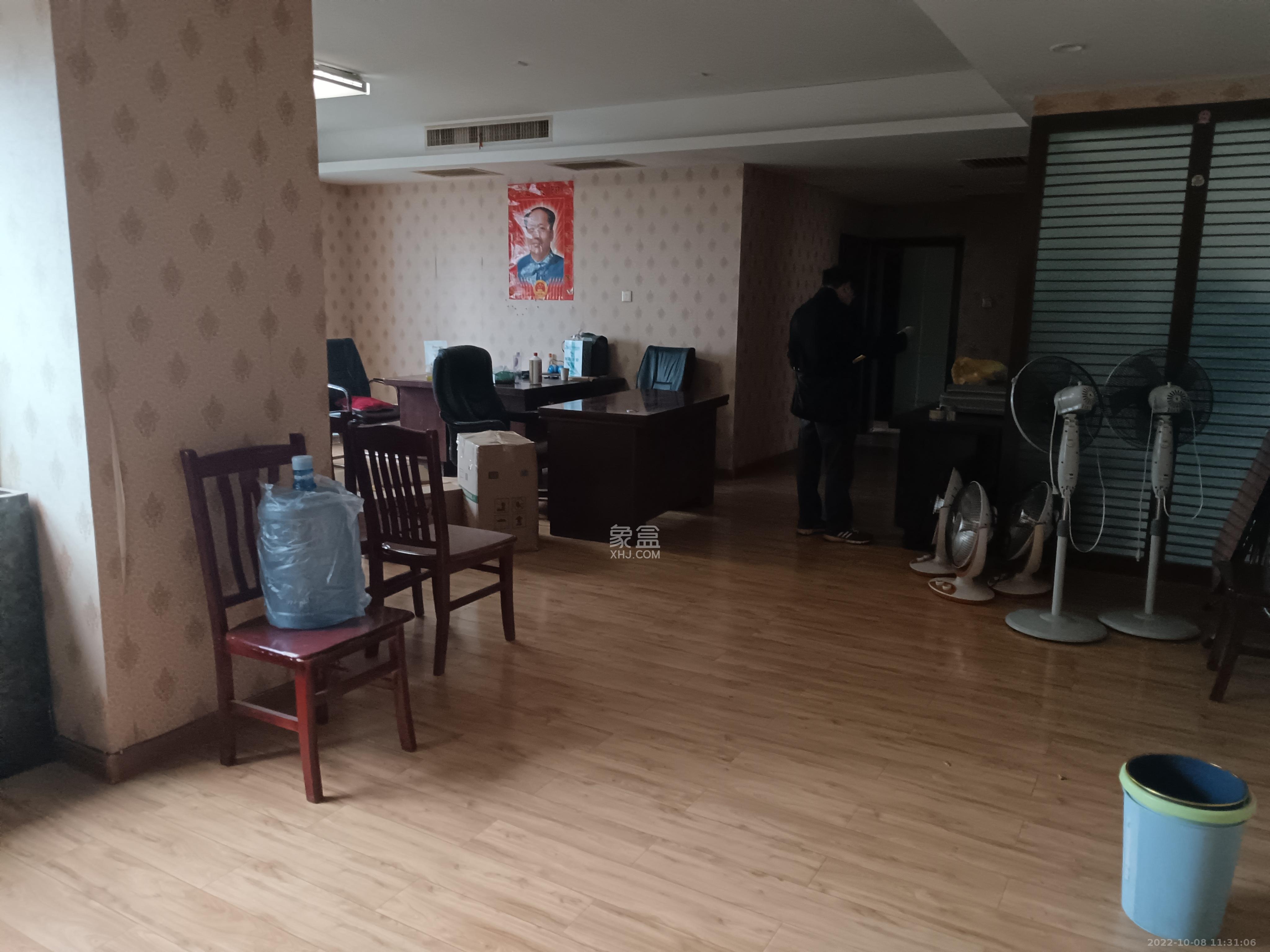 新世纪花苑  4室2厅1卫   4800.00元/月室内图