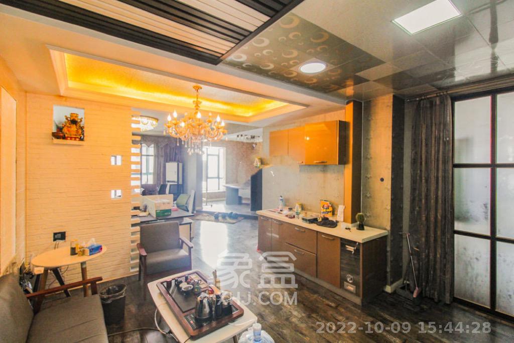 金领家族  2室2厅1卫   2200.00元/月室内图