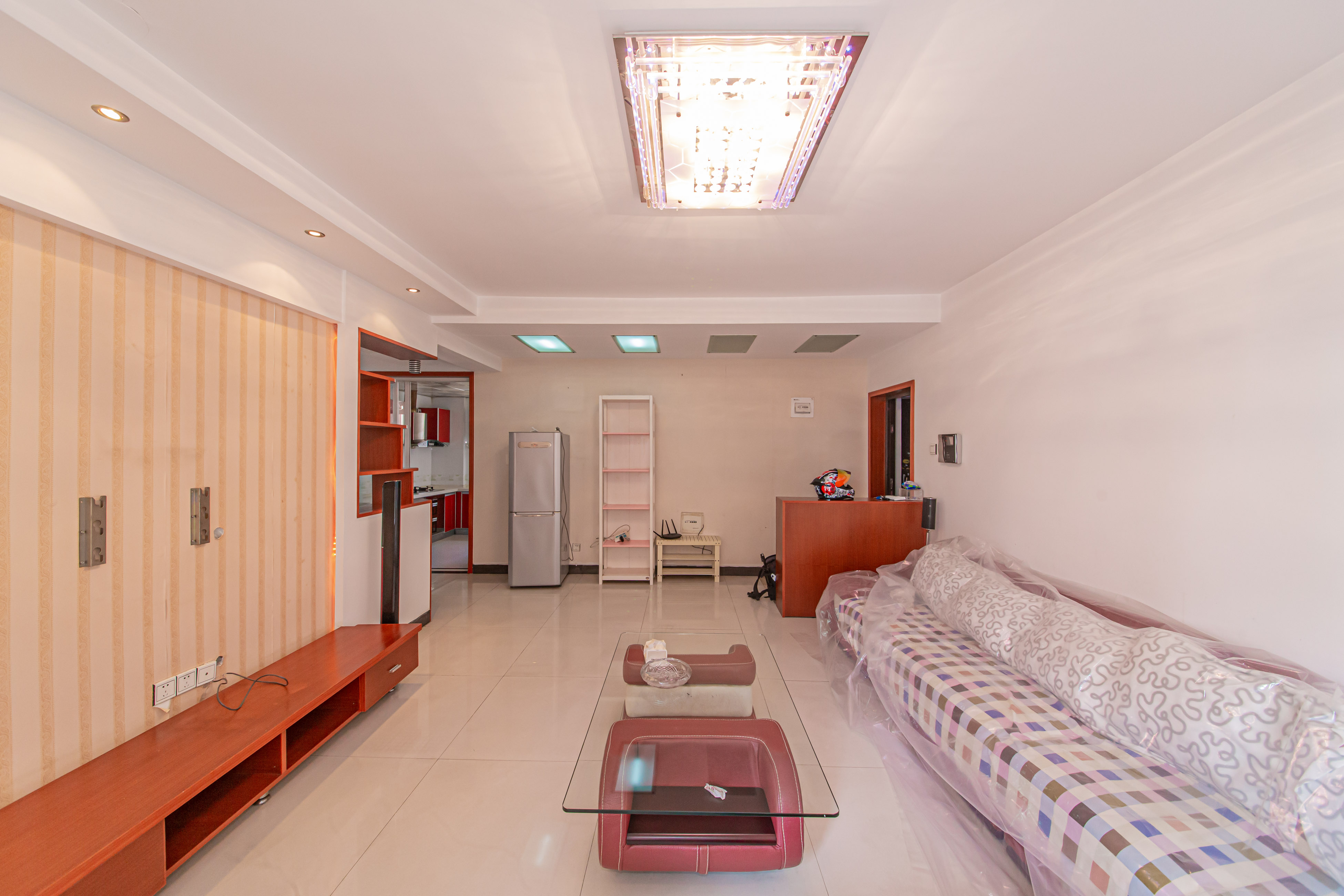 标志浪漫满屋(枫景公寓)  2室2厅1卫    60.0万 标志浪漫满屋(枫景公寓)  2室2厅1卫    60.0万