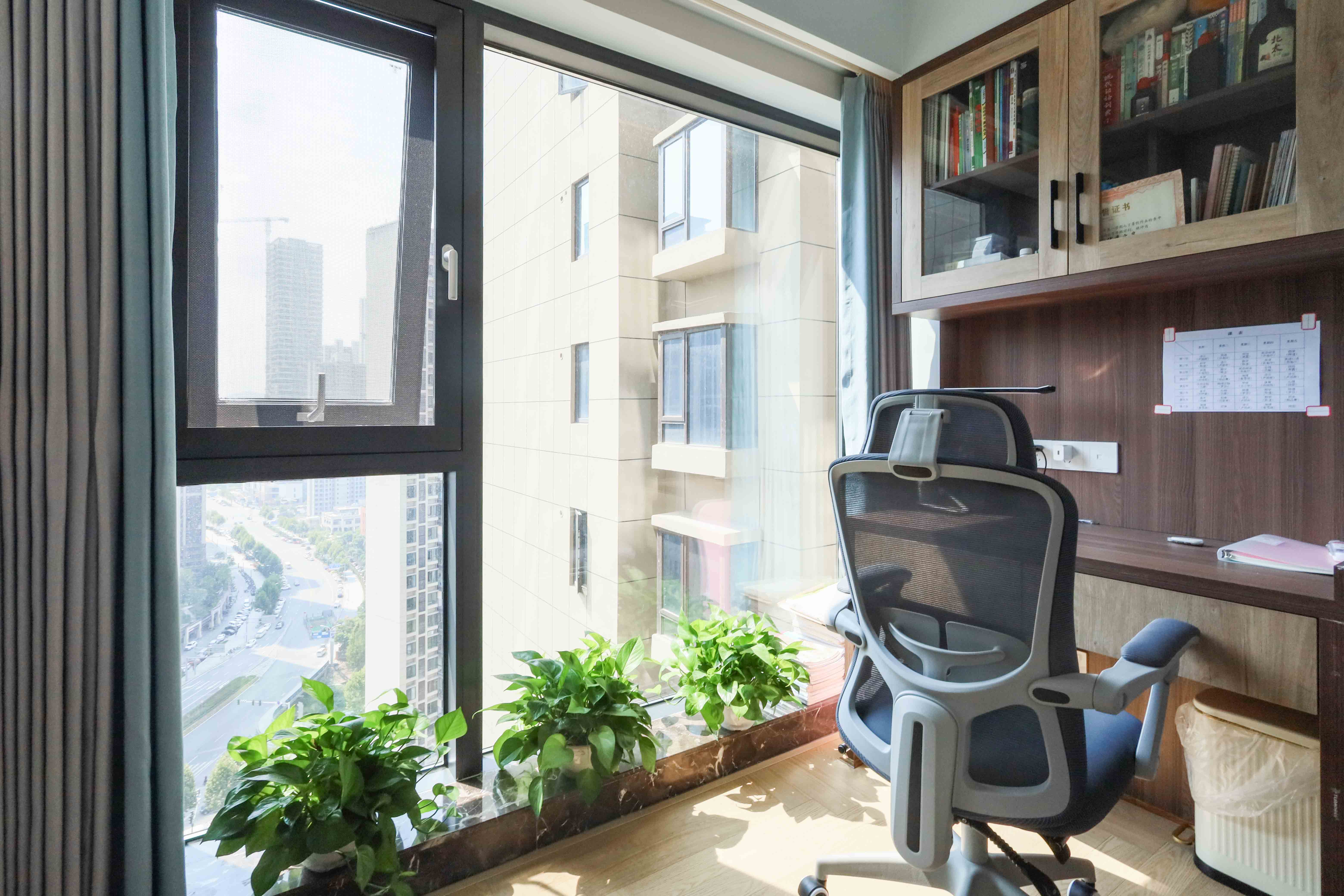 中国铁建梅溪青秀三期  4室2厅2卫    318.0万阳台