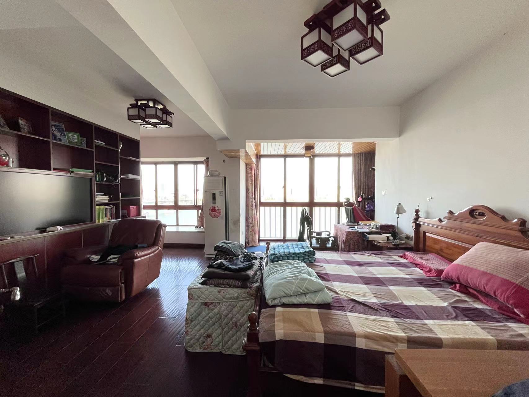 湘银三期水岸蓝郡 4室2厅2卫 70.0万 湘银三期水岸蓝郡 4室2厅2卫 70.0万室内图