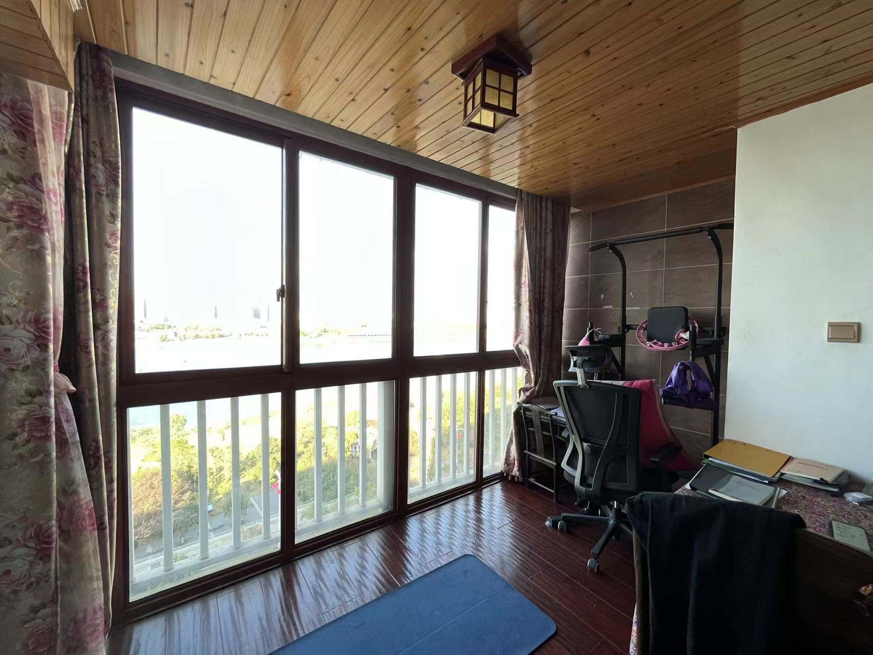 湘银三期水岸蓝郡 4室2厅2卫 70.0万 湘银三期水岸蓝郡 4室2厅2卫 70.0万室内图