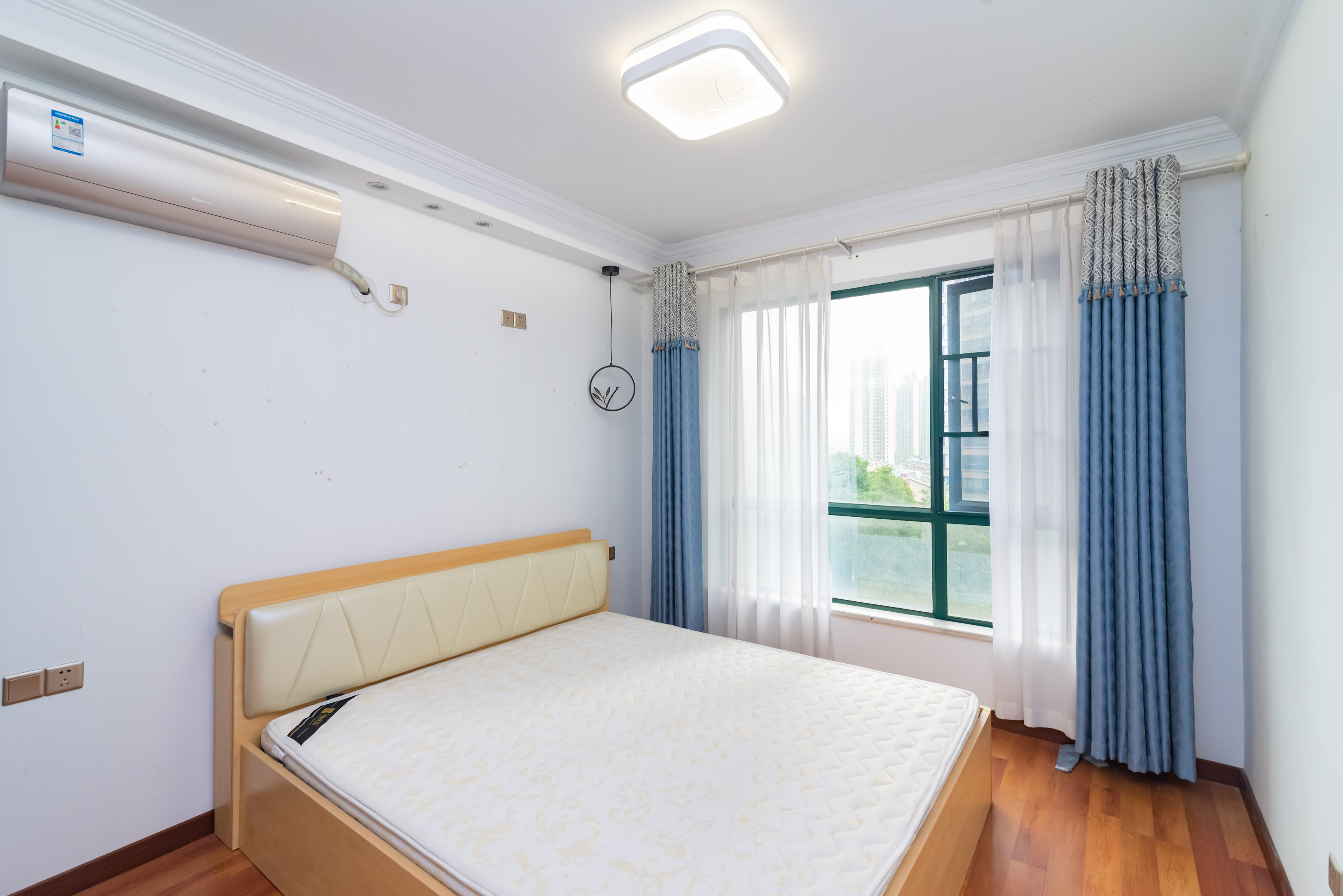 维一星城原山苑 2室2厅1卫 74.0万 维一星城原山苑 2室2厅1卫 74.0万卧室