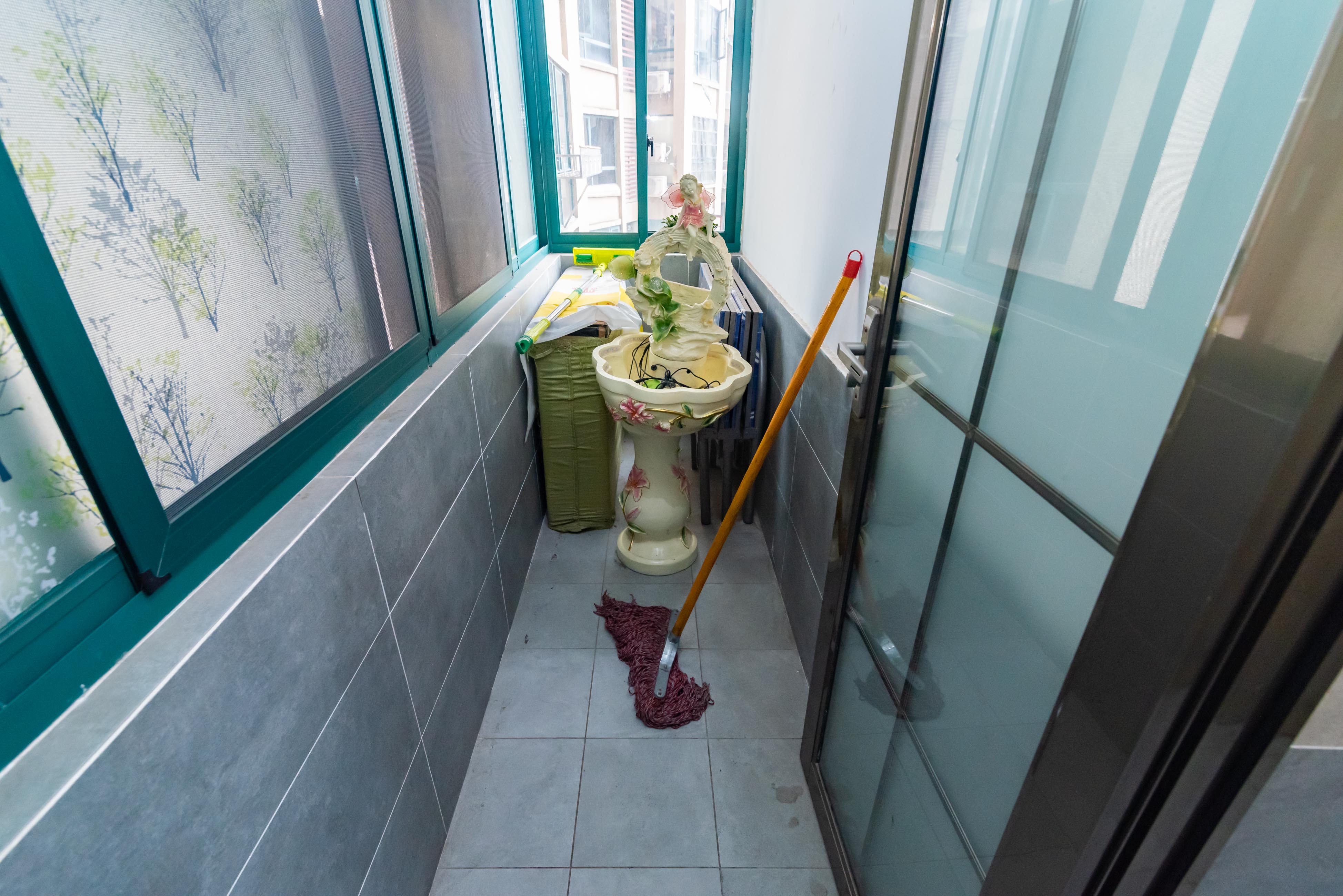 维一星城原山苑 2室2厅1卫 74.0万 维一星城原山苑 2室2厅1卫 74.0万阳台