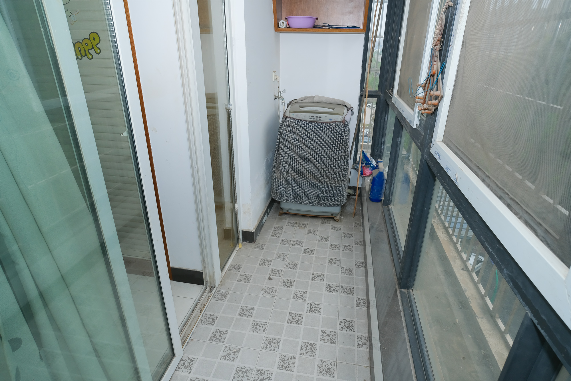 尚都花园城 3室1厅1卫 35.0万 尚都花园城 3室1厅1卫 35.0万阳台