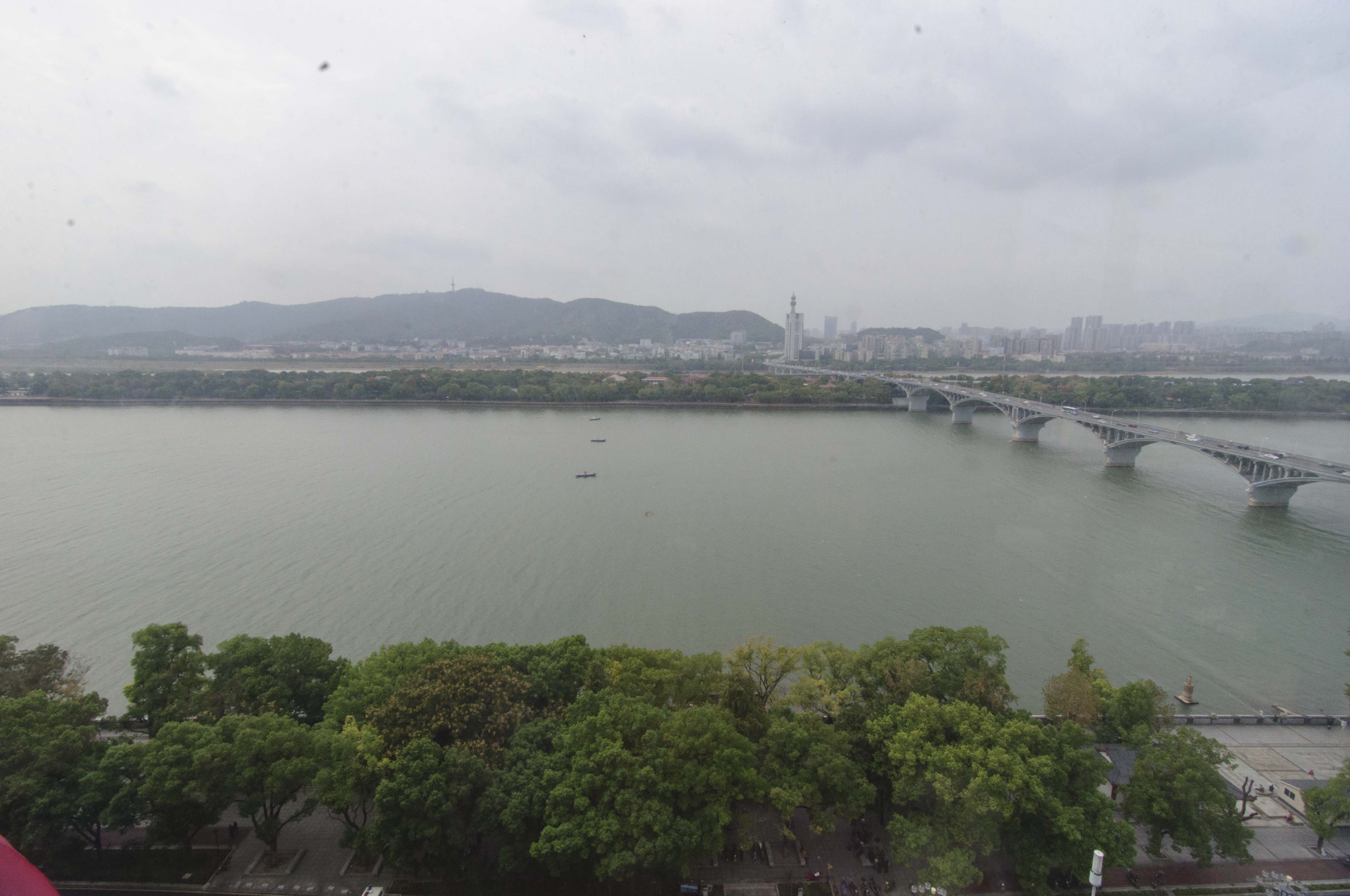 江岸丽都（江与城）  1室1厅1卫   108.00万其他