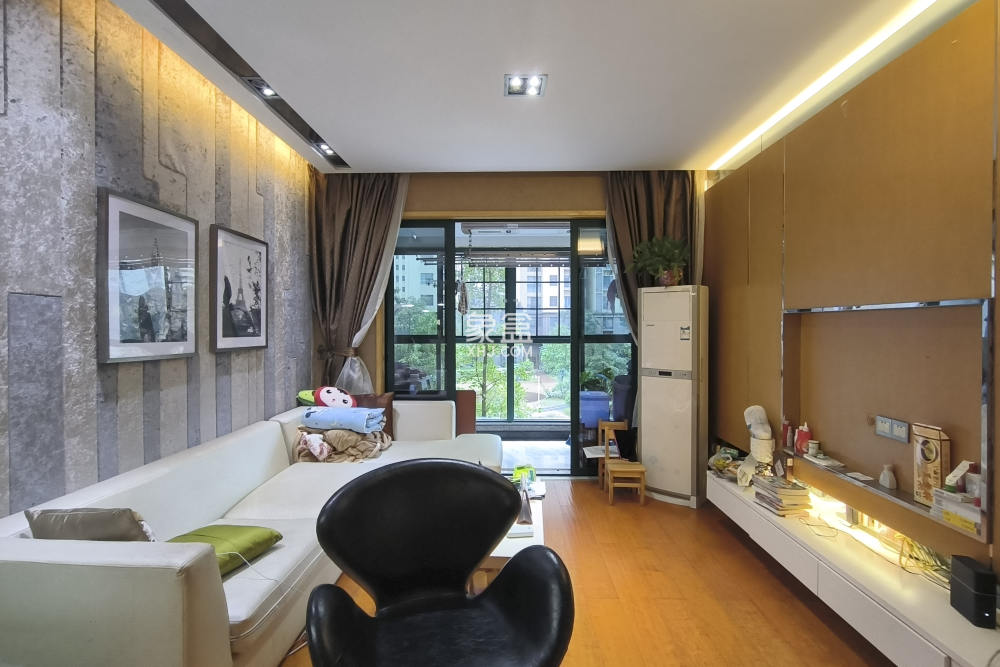 洋湖时代  3室2厅1卫    55.0万