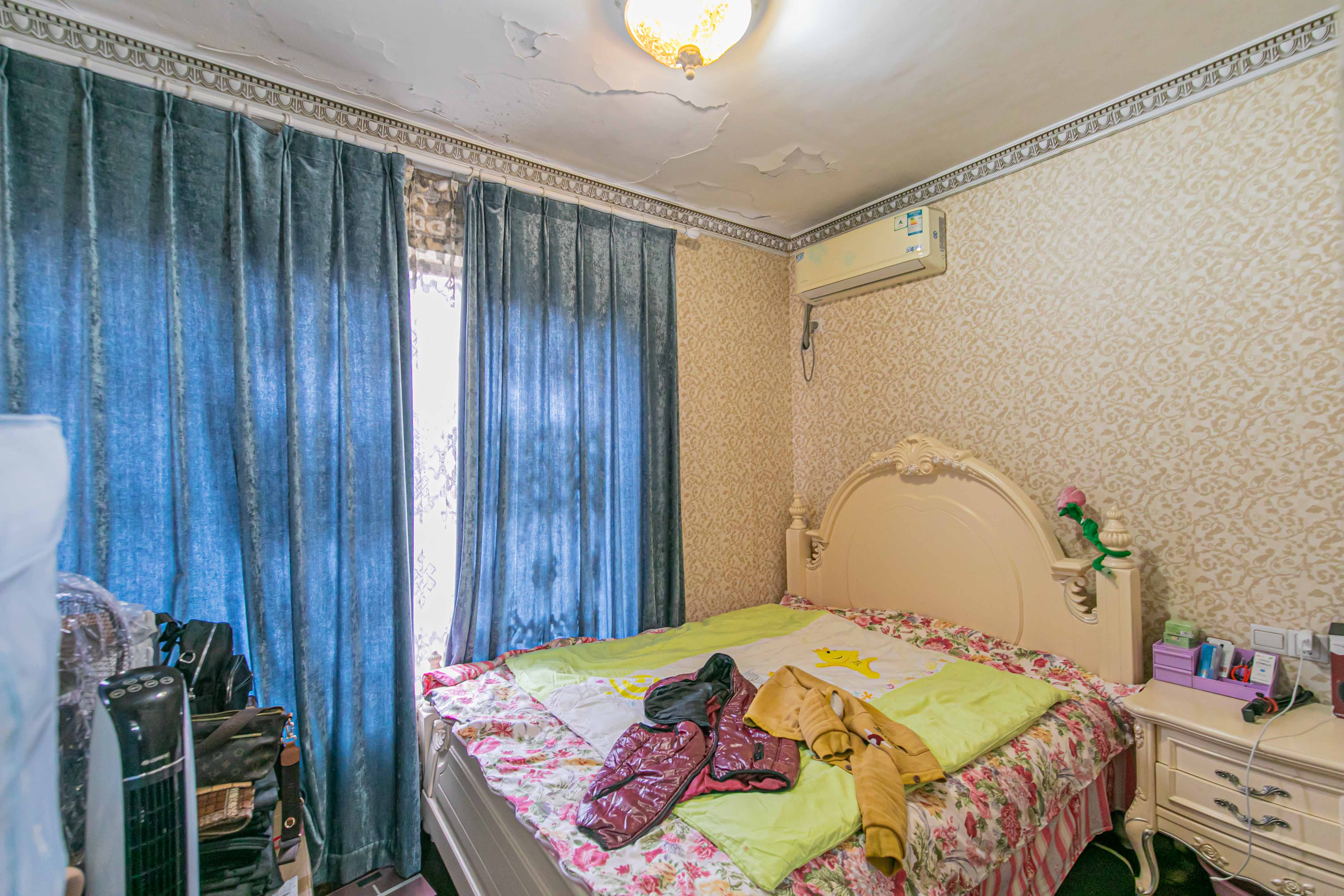 华润凤凰城二期 5室2厅2卫 148.0万 华润凤凰城二期 5室2厅2卫 148.0万卧室