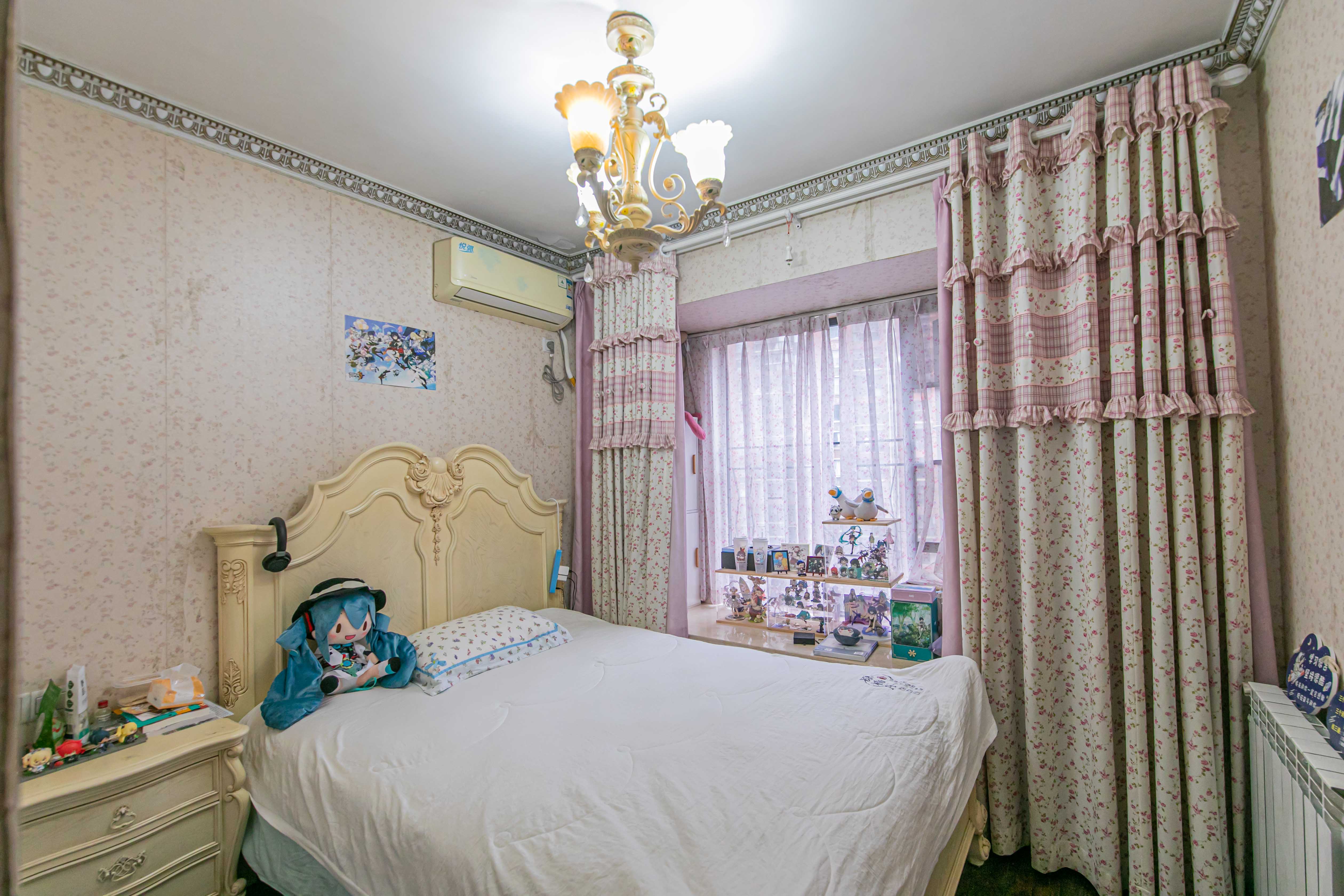 华润凤凰城二期 5室2厅2卫 148.0万 华润凤凰城二期 5室2厅2卫 148.0万卧室