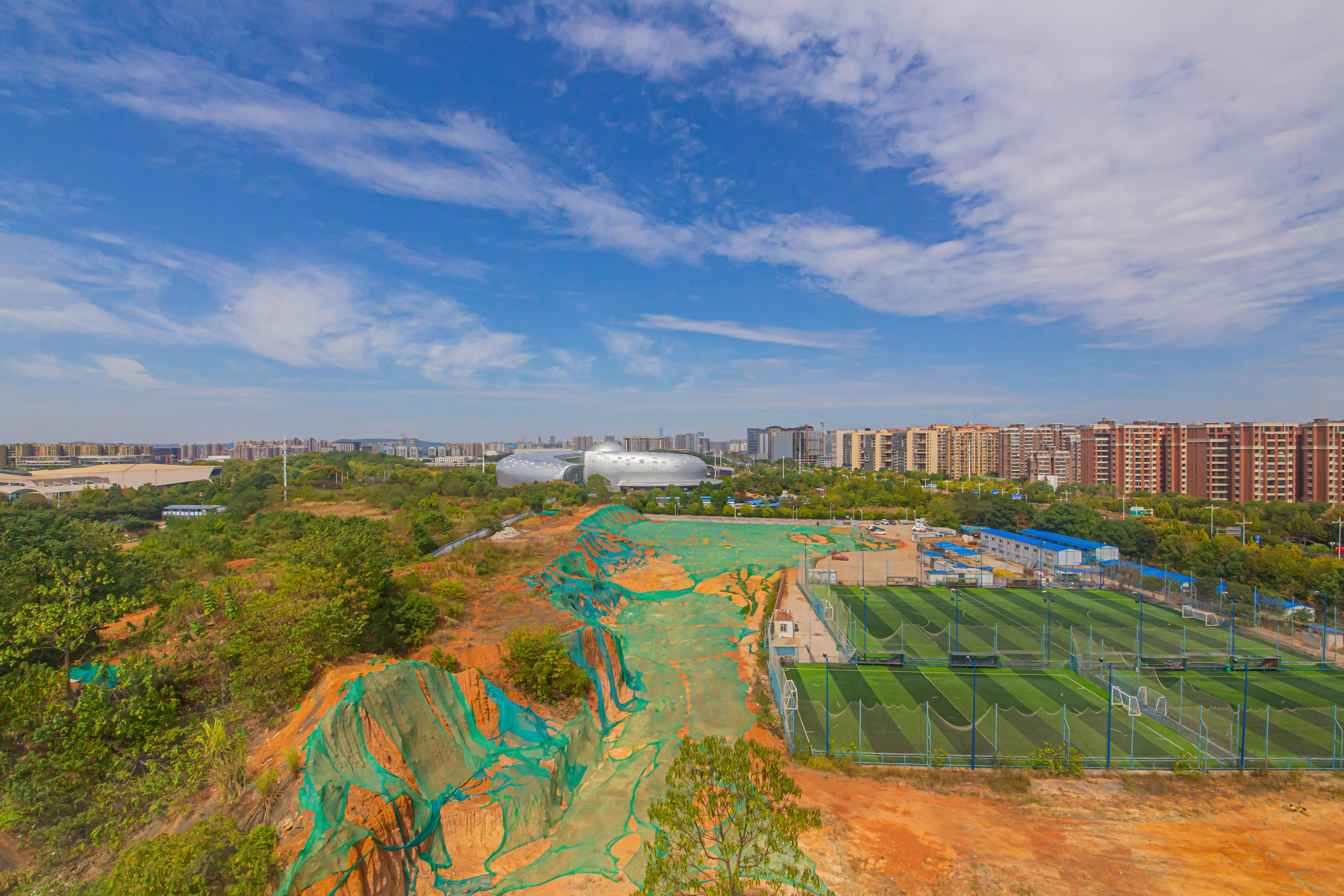 绿地公馆（绿地名邸）  3室2厅1卫    94.99万其他