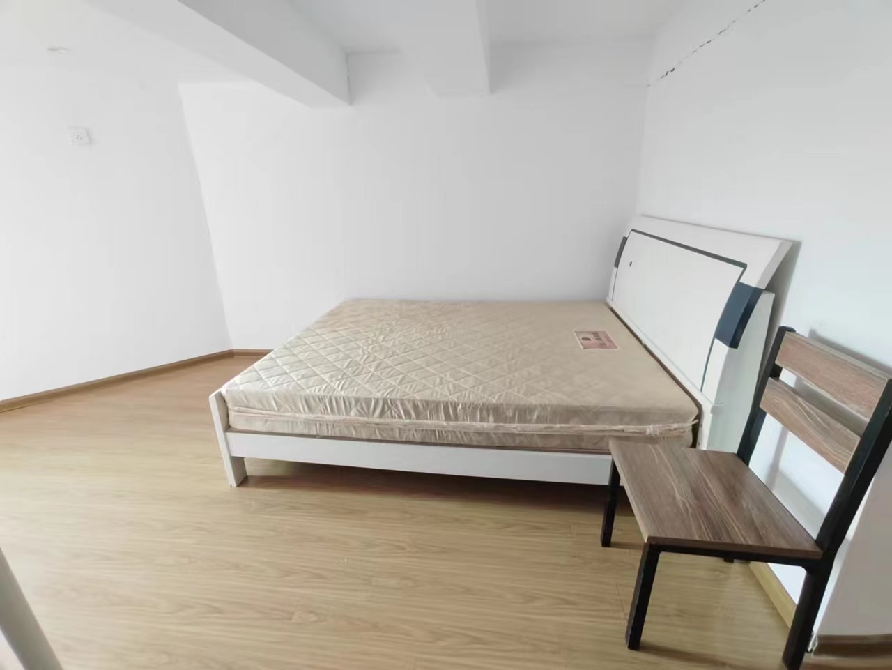 建鑫二期  2室1厅1卫   35.00万客厅