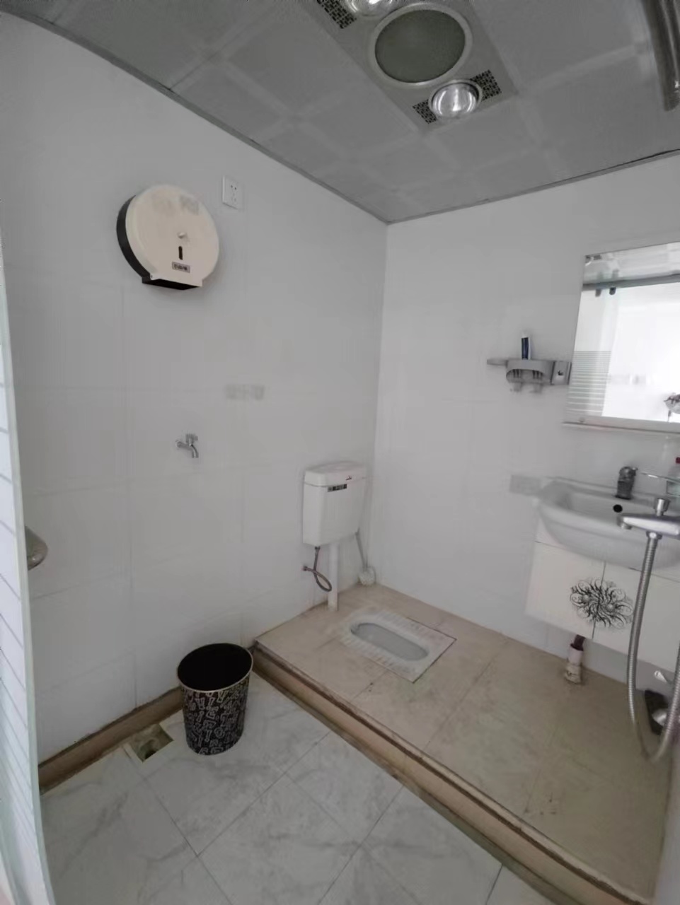 建鑫二期  2室1厅1卫   35.00万客厅