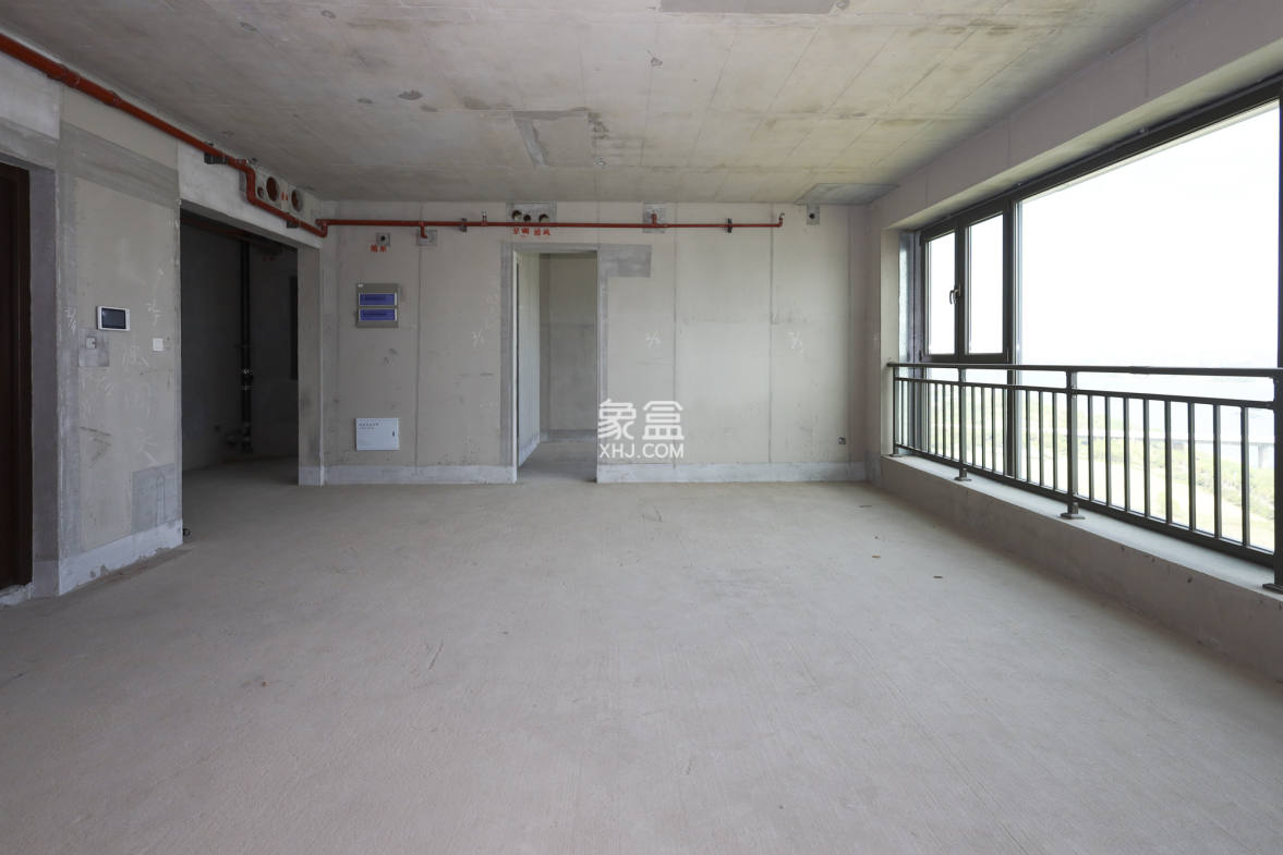 远洋外滩壹号  4室2厅3卫    406.0万 远洋外滩壹号  4室2厅3卫    406.0万客厅