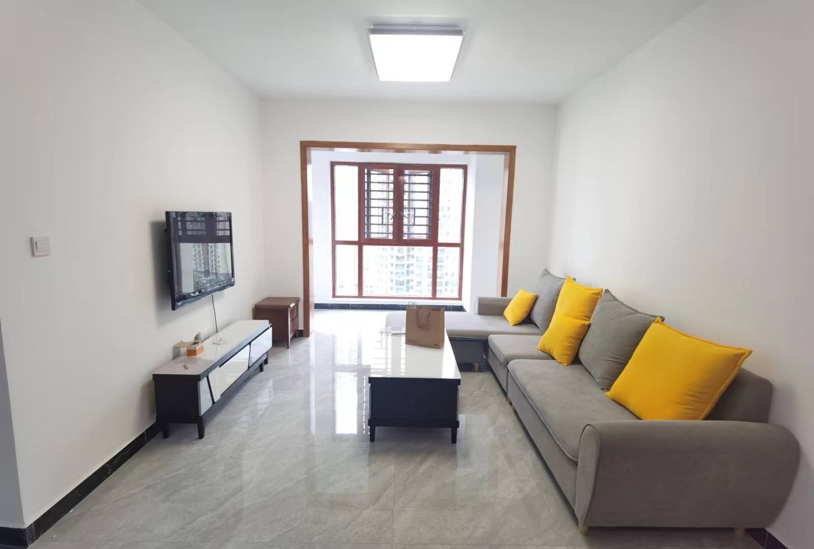 中建御山和苑 3室2厅2卫 65.00万 中建御山和苑 3室2厅2卫 65.00万室内图