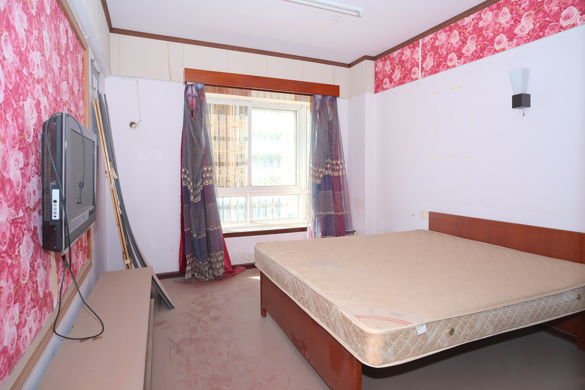 楚天家园  3室2厅2卫    78.8万 楚天家园  3室2厅2卫    78.8万卧室