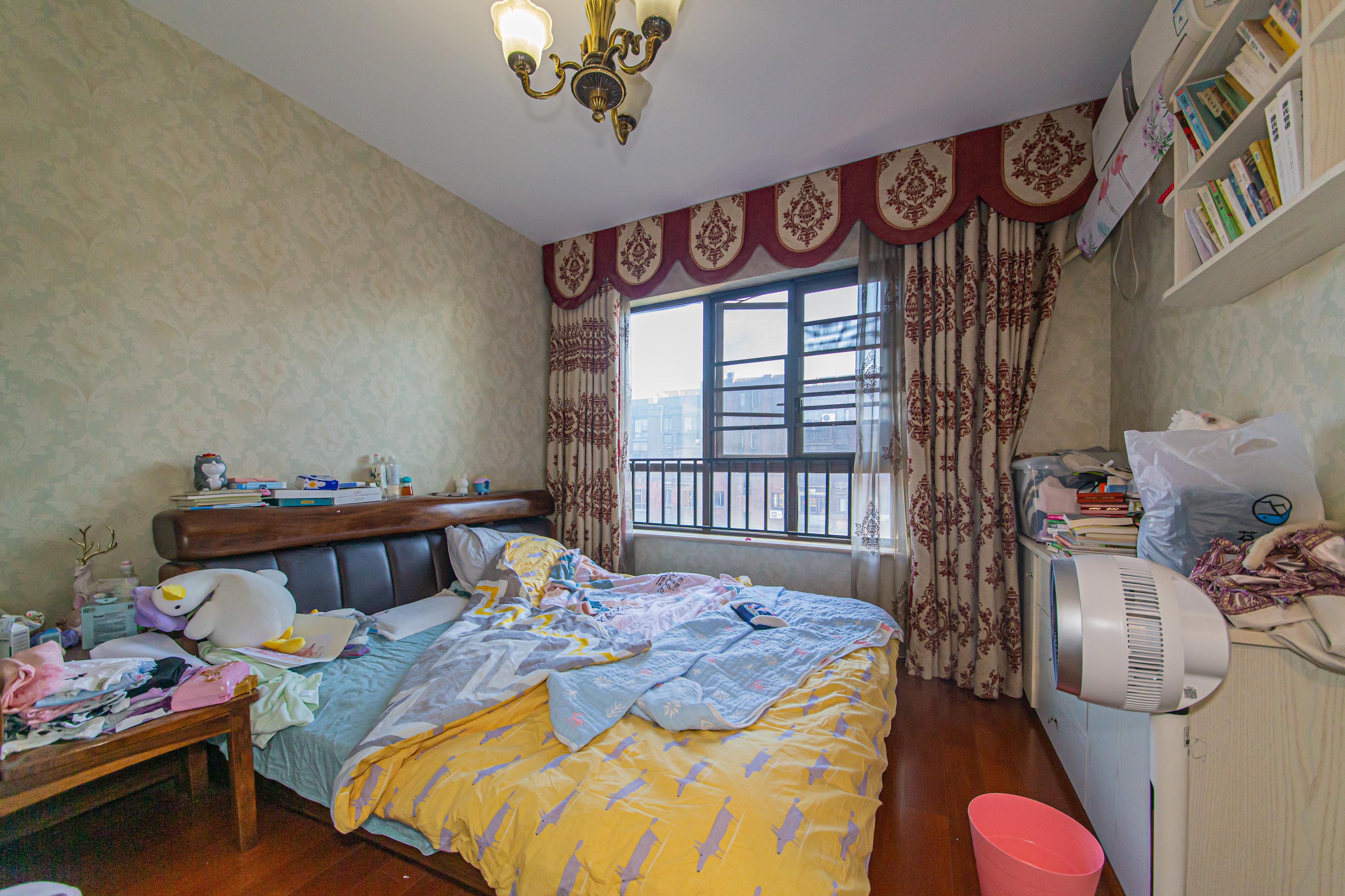 绿地公馆(绿地名邸)  3室2厅1卫    146.0万 绿地公馆(绿地名邸)  3室2厅1卫    146.0万卧室