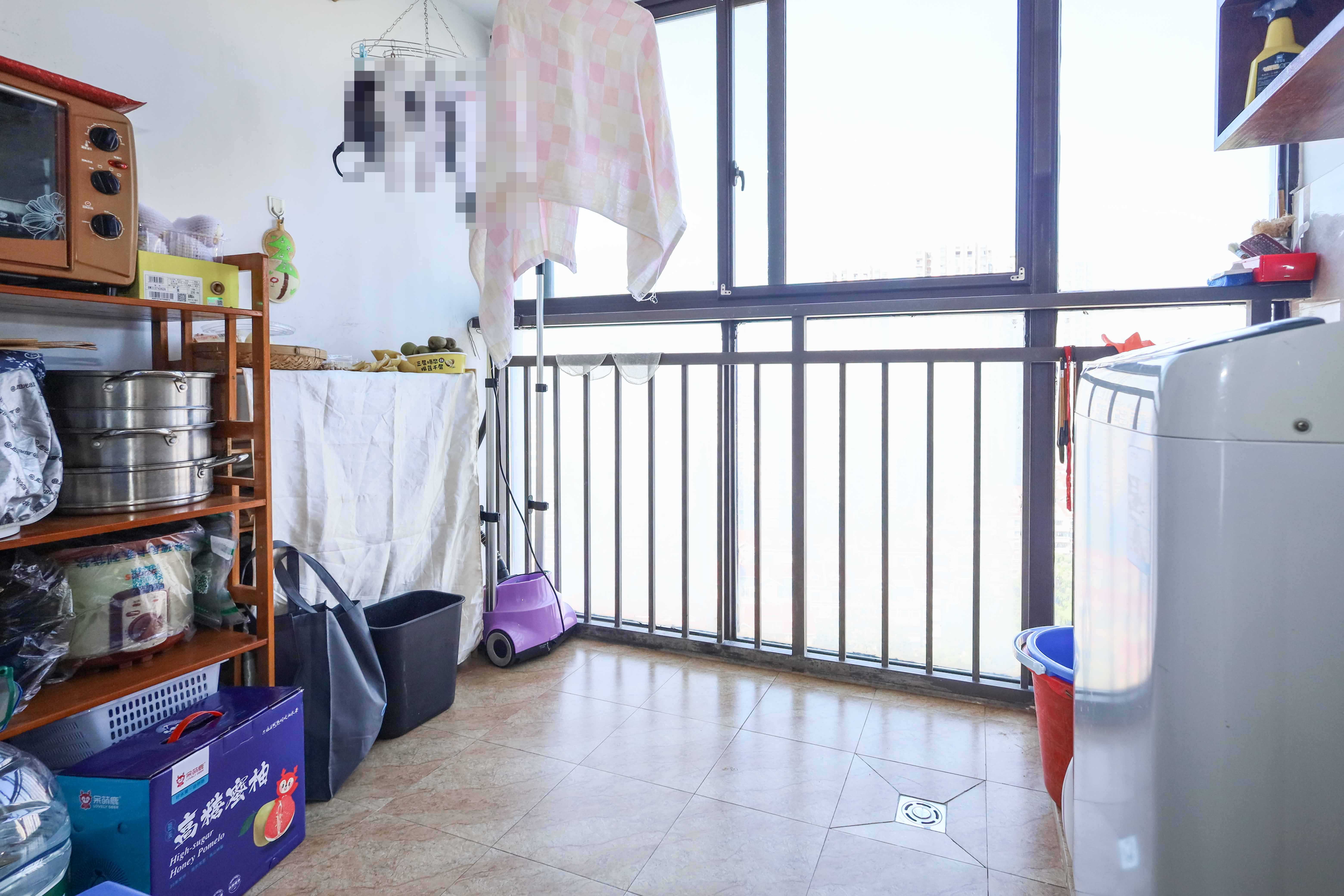 旭辉御府  3室2厅2卫   189.00万阳台