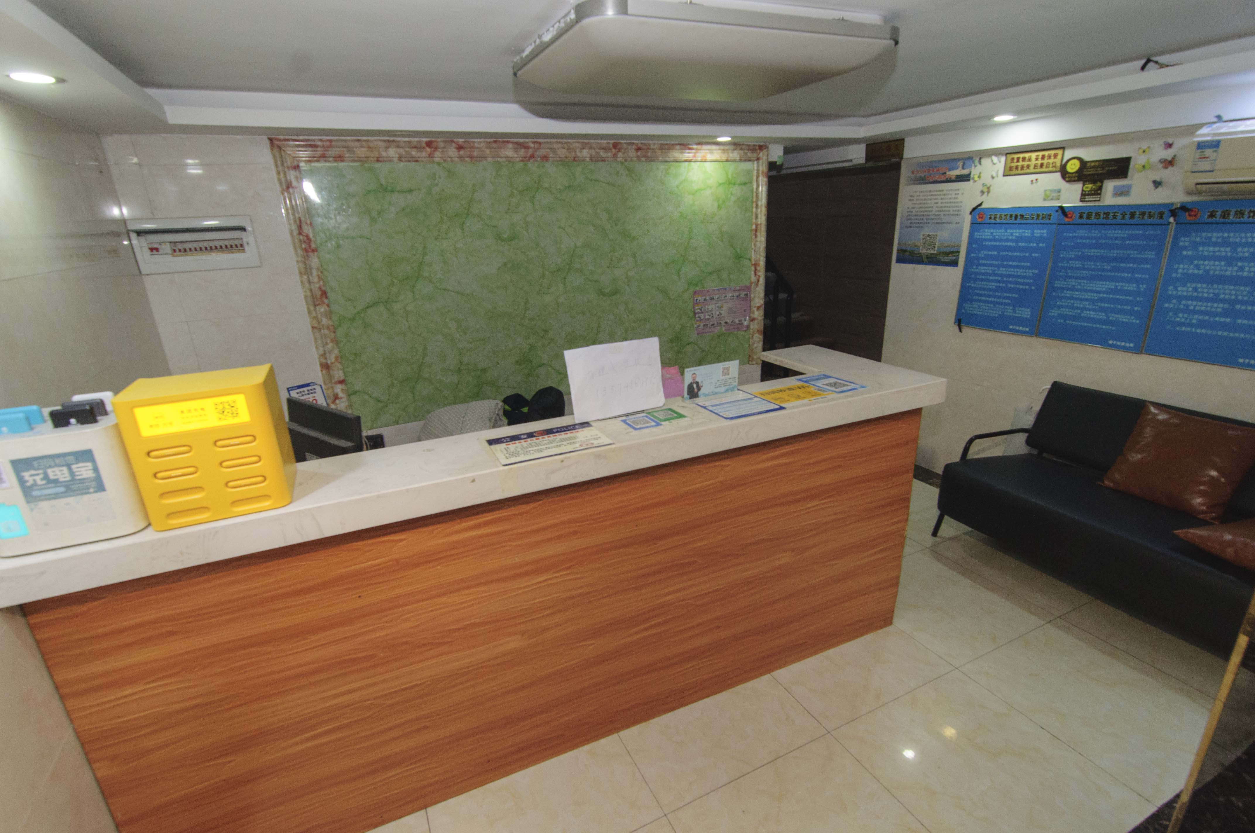 城市经典  6室3厅3卫    185.5万其他