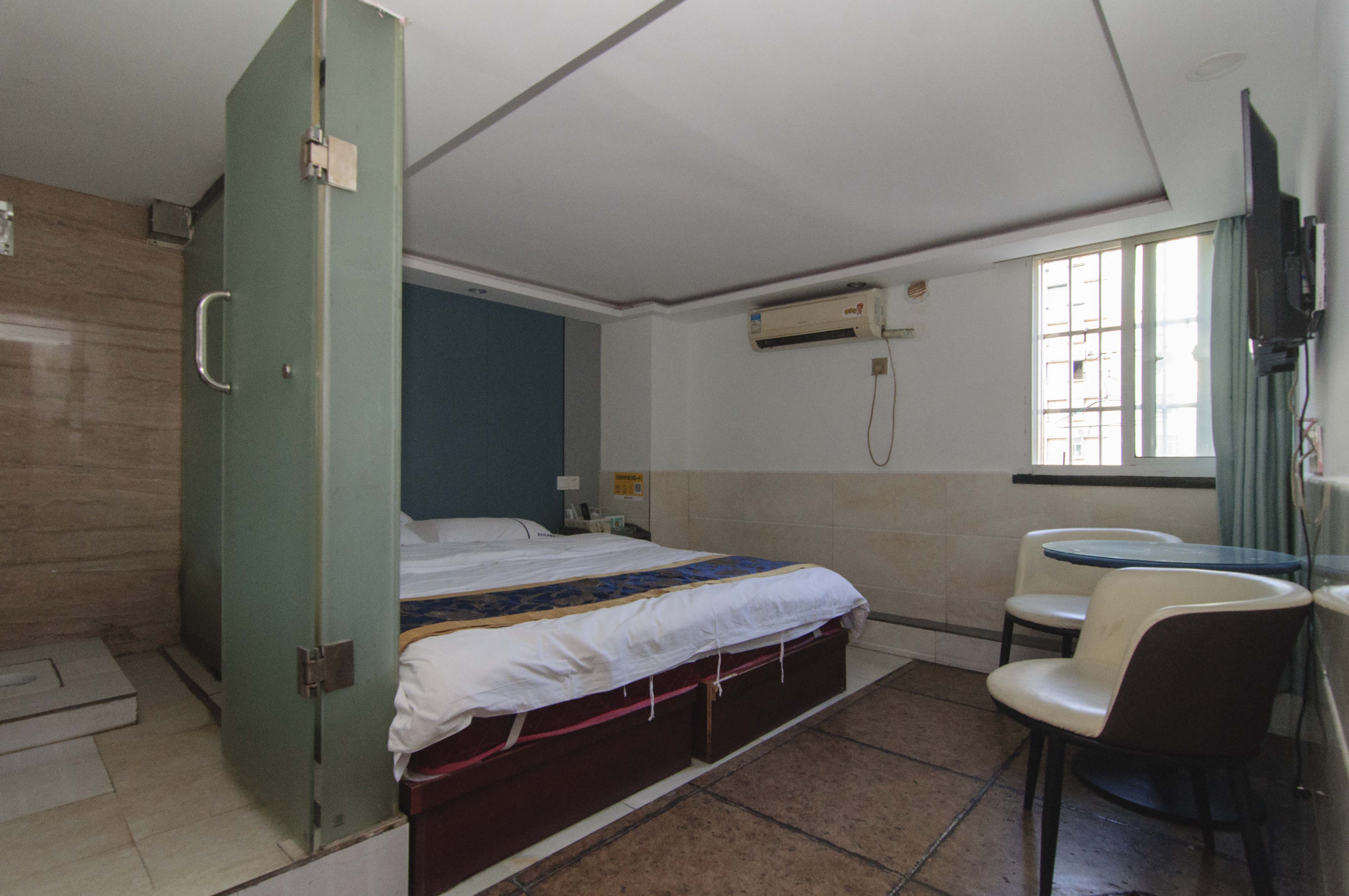 城市经典  6室3厅3卫    185.5万其他