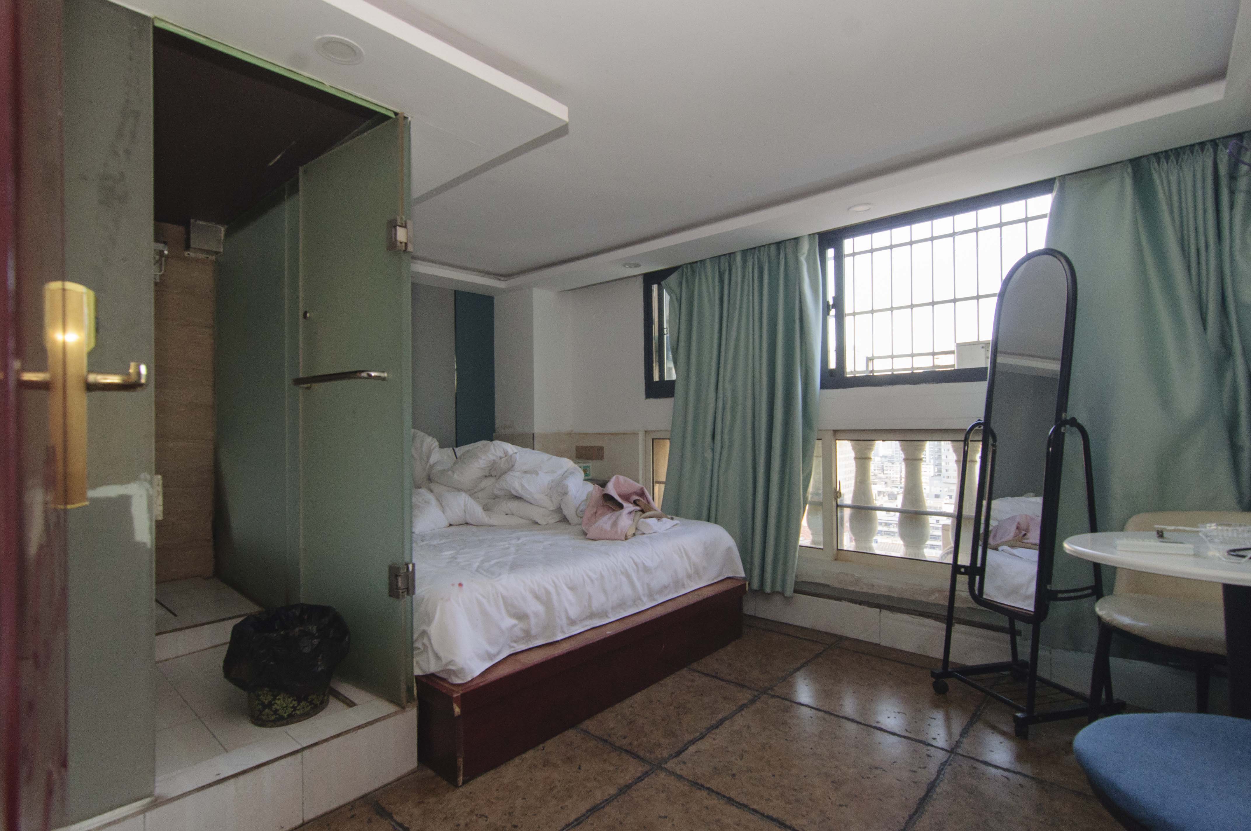 城市经典  6室3厅3卫    185.5万其他