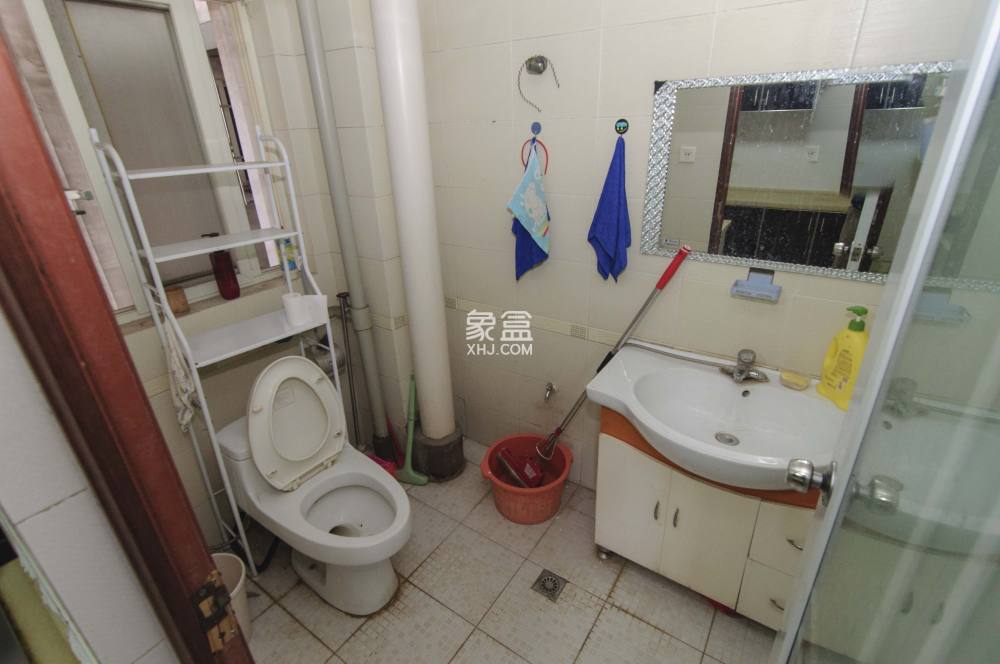 在水一方  4室2廳2衛(wèi)   85.00萬