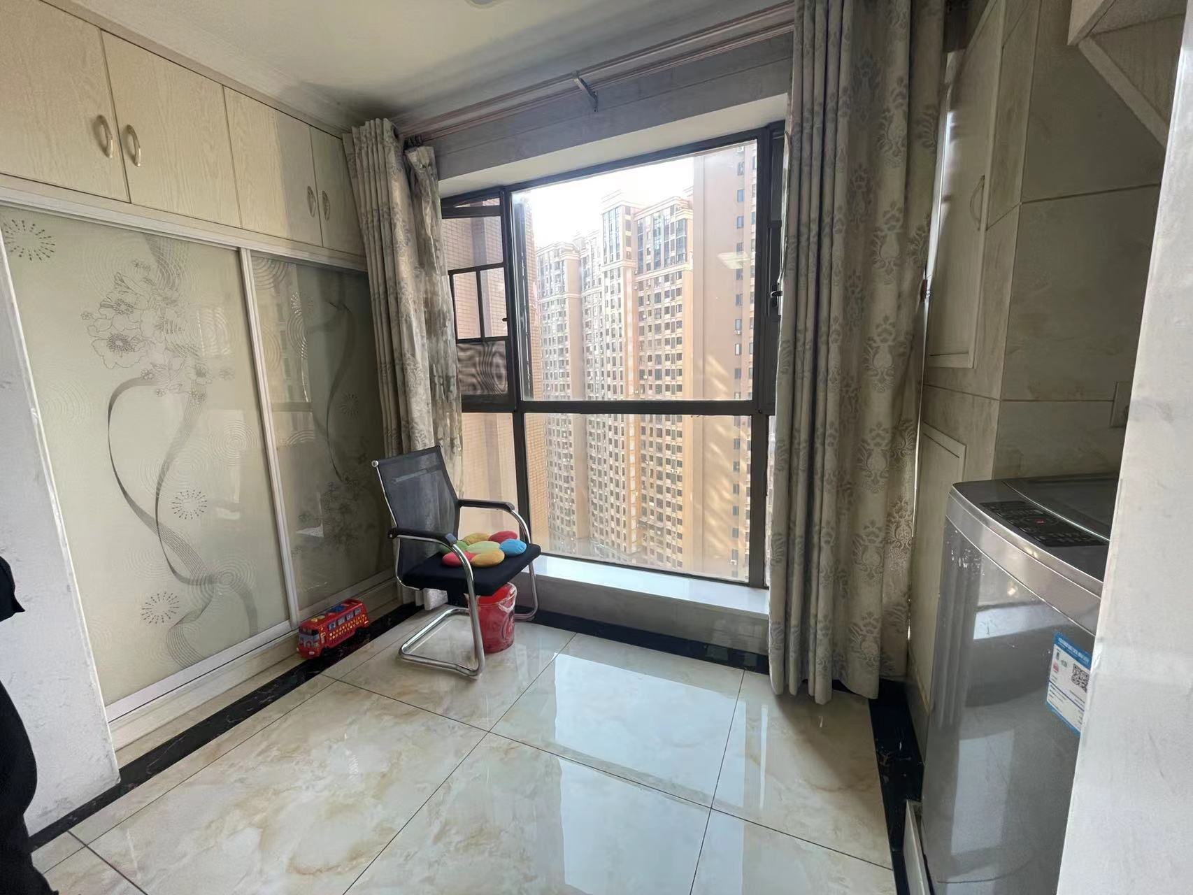 凯旋名门人民中路1006号 3室2厅2卫 82.0万 凯旋名门人民中路1006号 3室2厅2卫 82.0万室内图