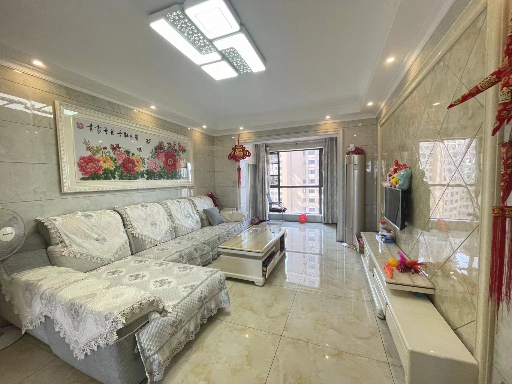 凯旋名门人民中路1006号 3室2厅2卫 82.0万 凯旋名门人民中路1006号 3室2厅2卫 82.0万室内图