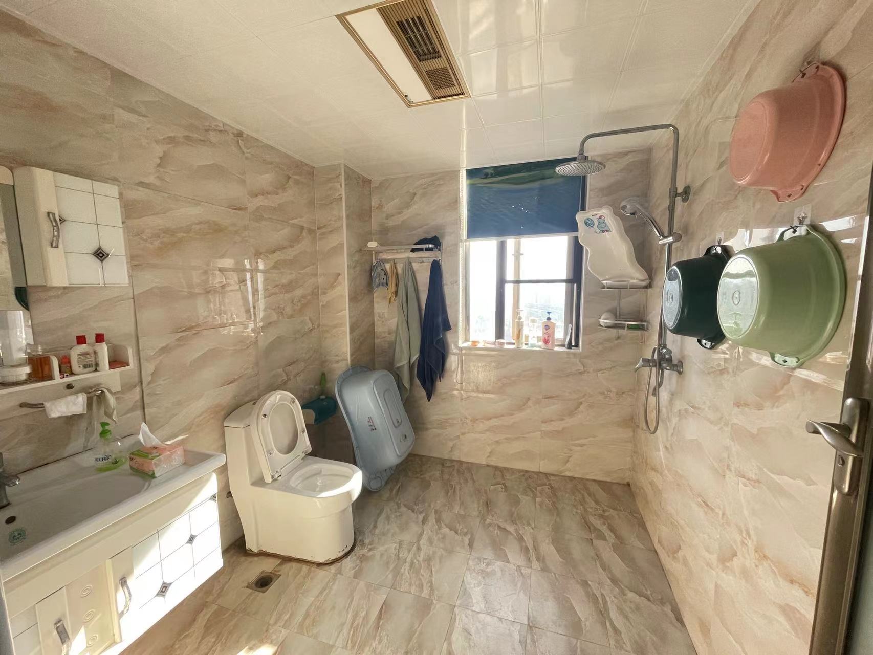 凯旋名门人民中路1006号 3室2厅2卫 80.0万 凯旋名门人民中路1006号 3室2厅2卫 80.0万室内图