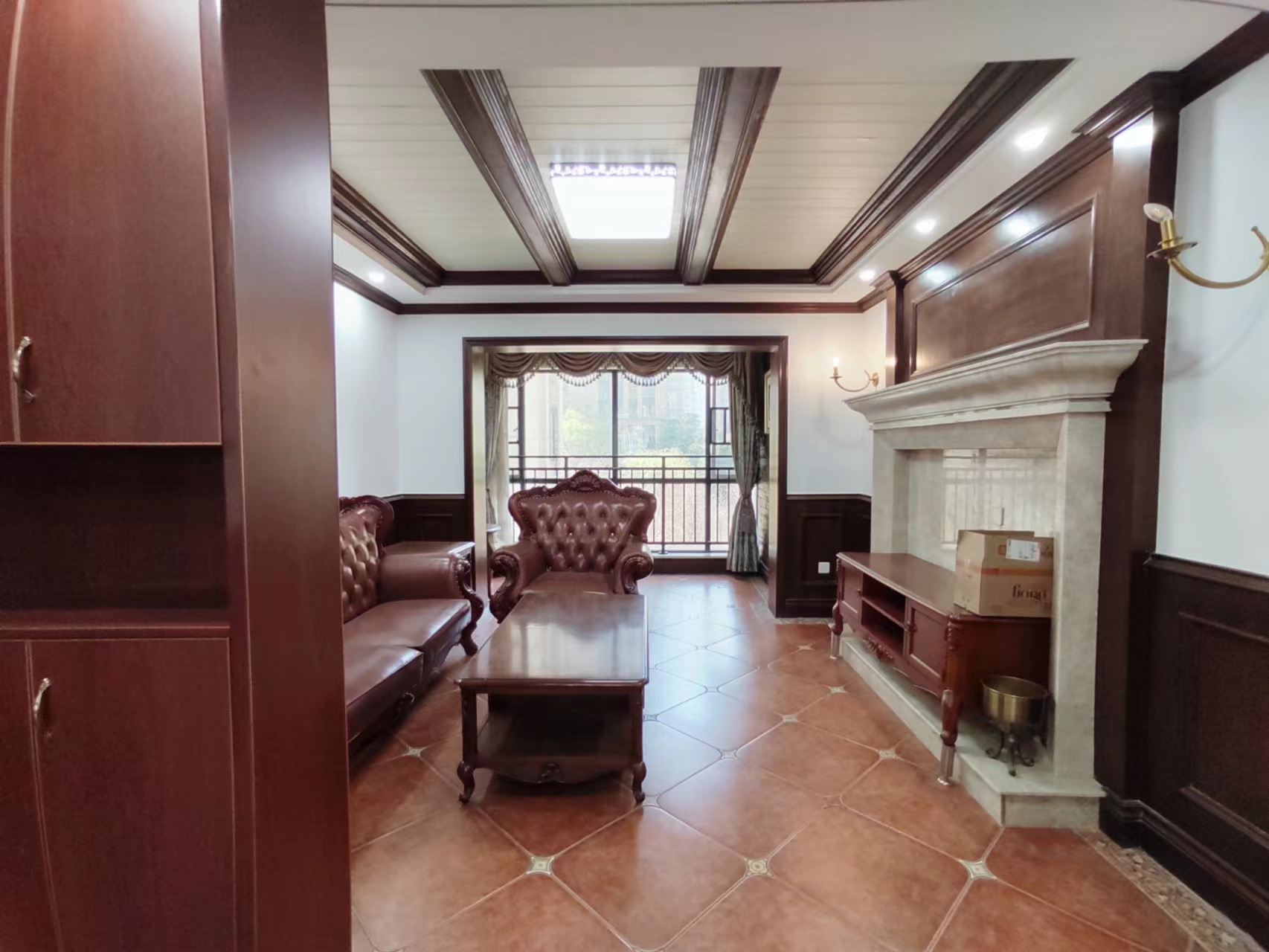 春藤小镇  4室2厅2卫    88.0万 春藤小镇  4室2厅2卫    88.0万室内图