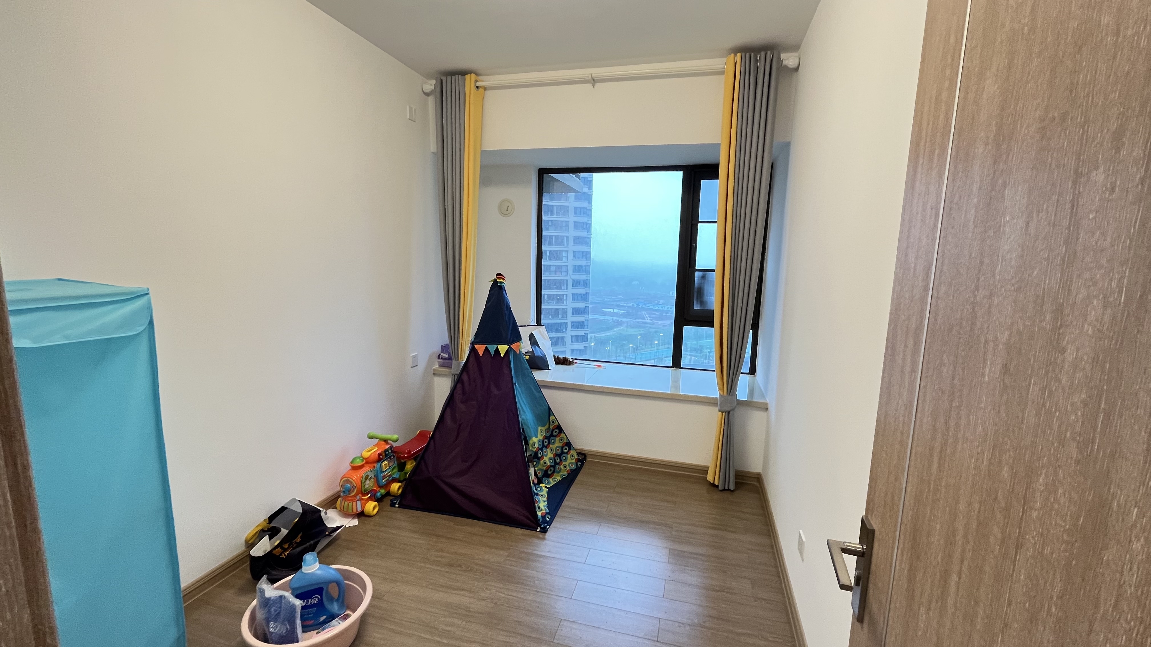 东部美的城 4室2厅2卫 108.0万 东部美的城 4室2厅2卫 108.0万室内图