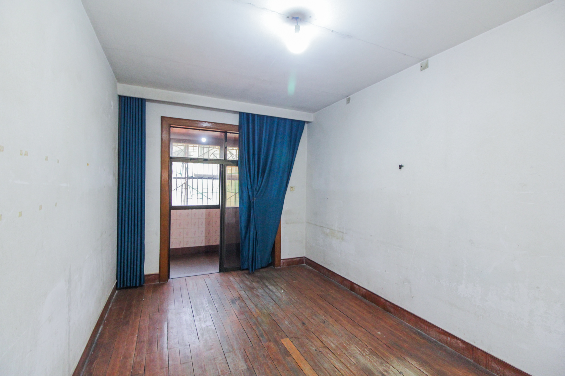 金三角花园  2室2厅1卫    39.0万卧室