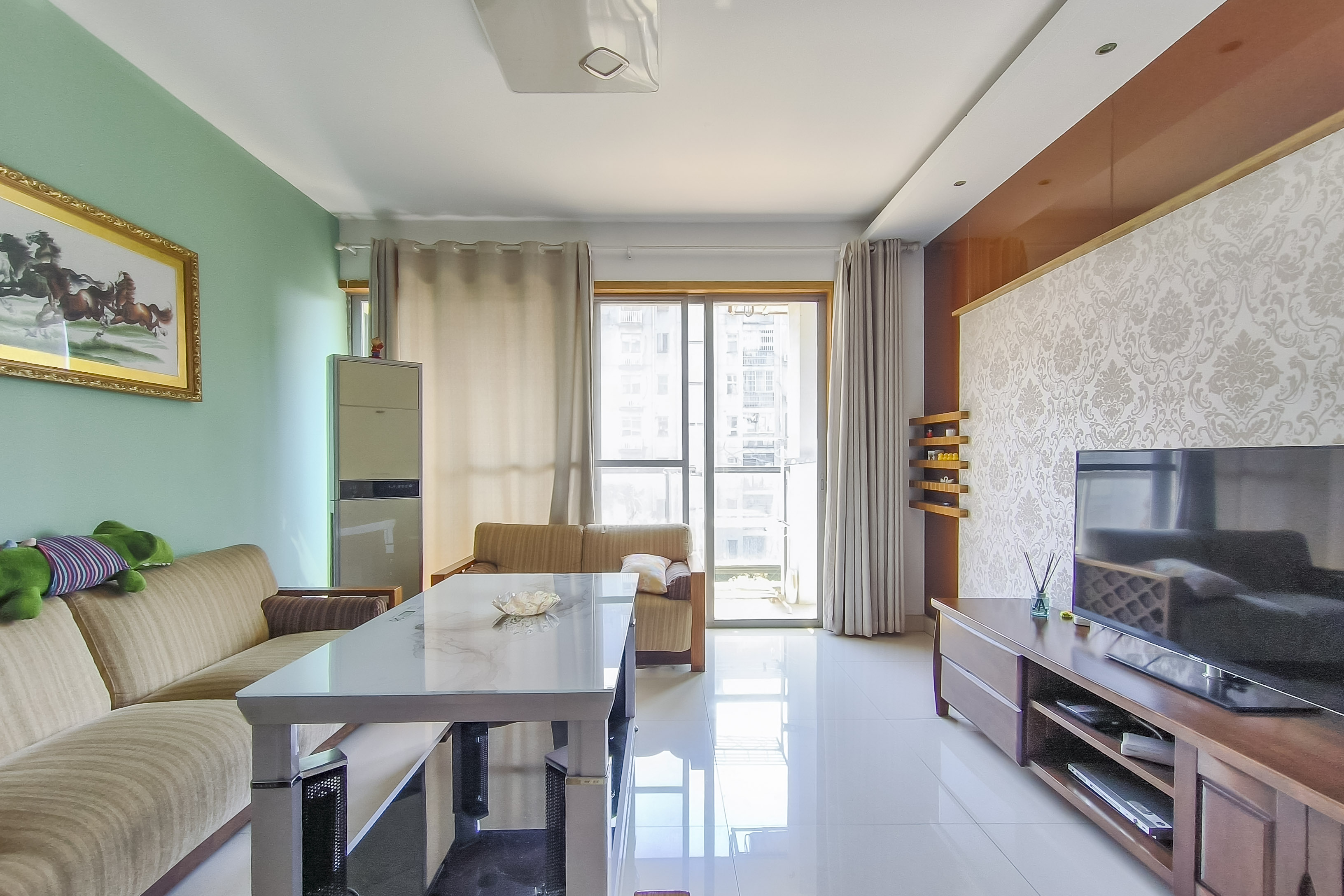 阳光100二期 3室2厅1卫 126.00万 阳光100二期 3室2厅1卫 126.00万客厅