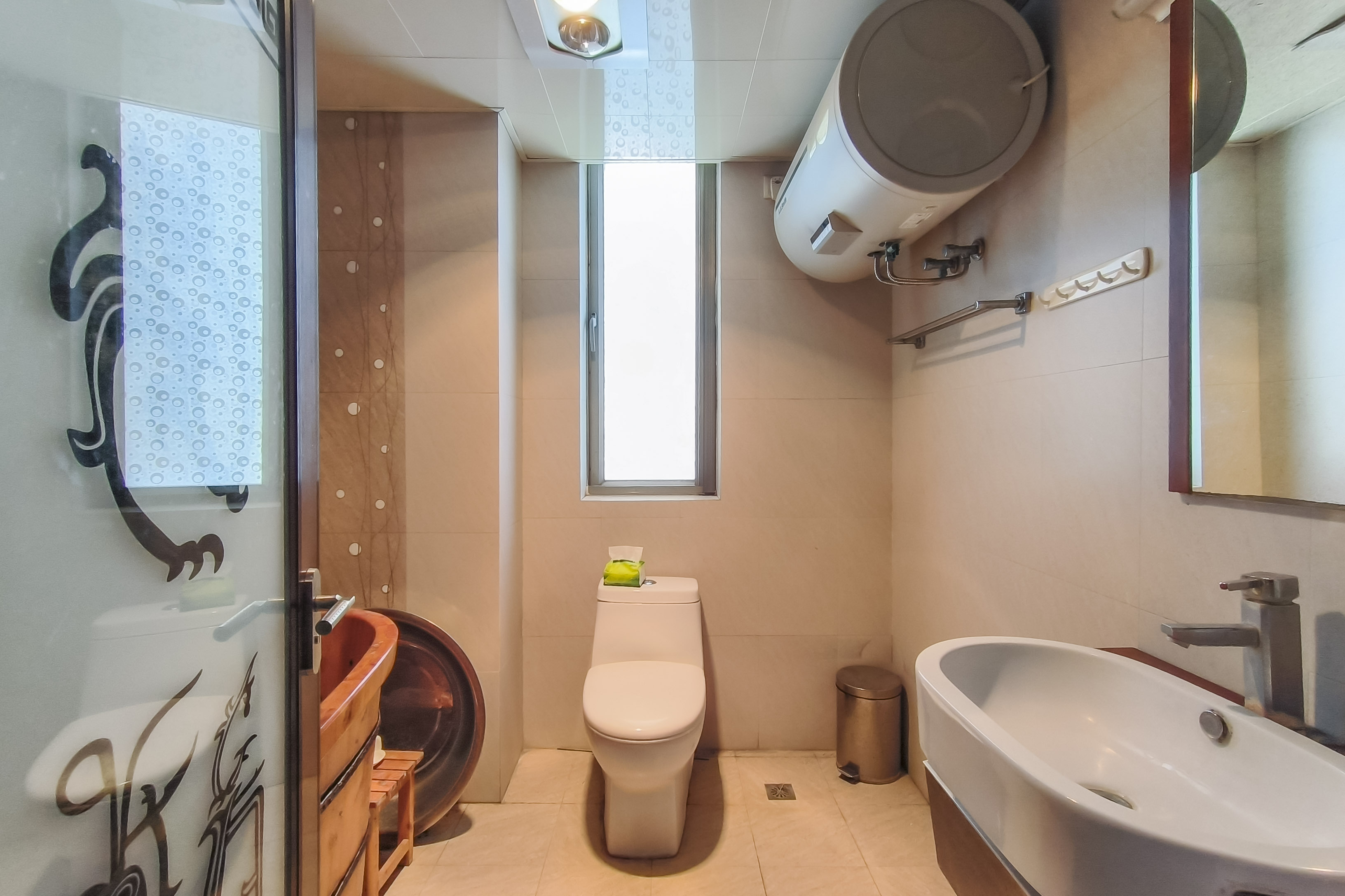 阳光100二期 3室2厅1卫 126.00万 阳光100二期 3室2厅1卫 126.00万卫生间