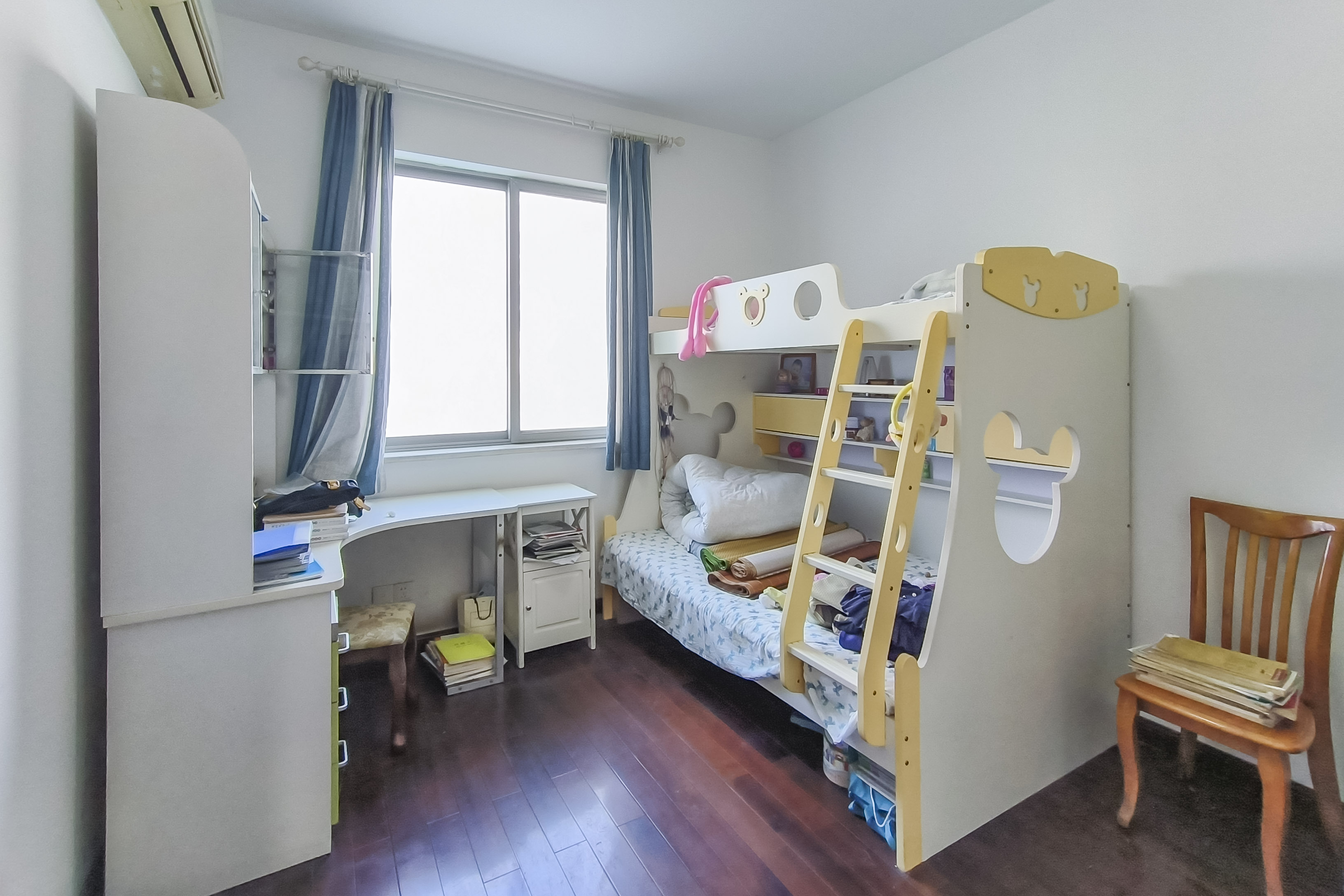 阳光100二期 3室2厅1卫 126.00万 阳光100二期 3室2厅1卫 126.00万卧室