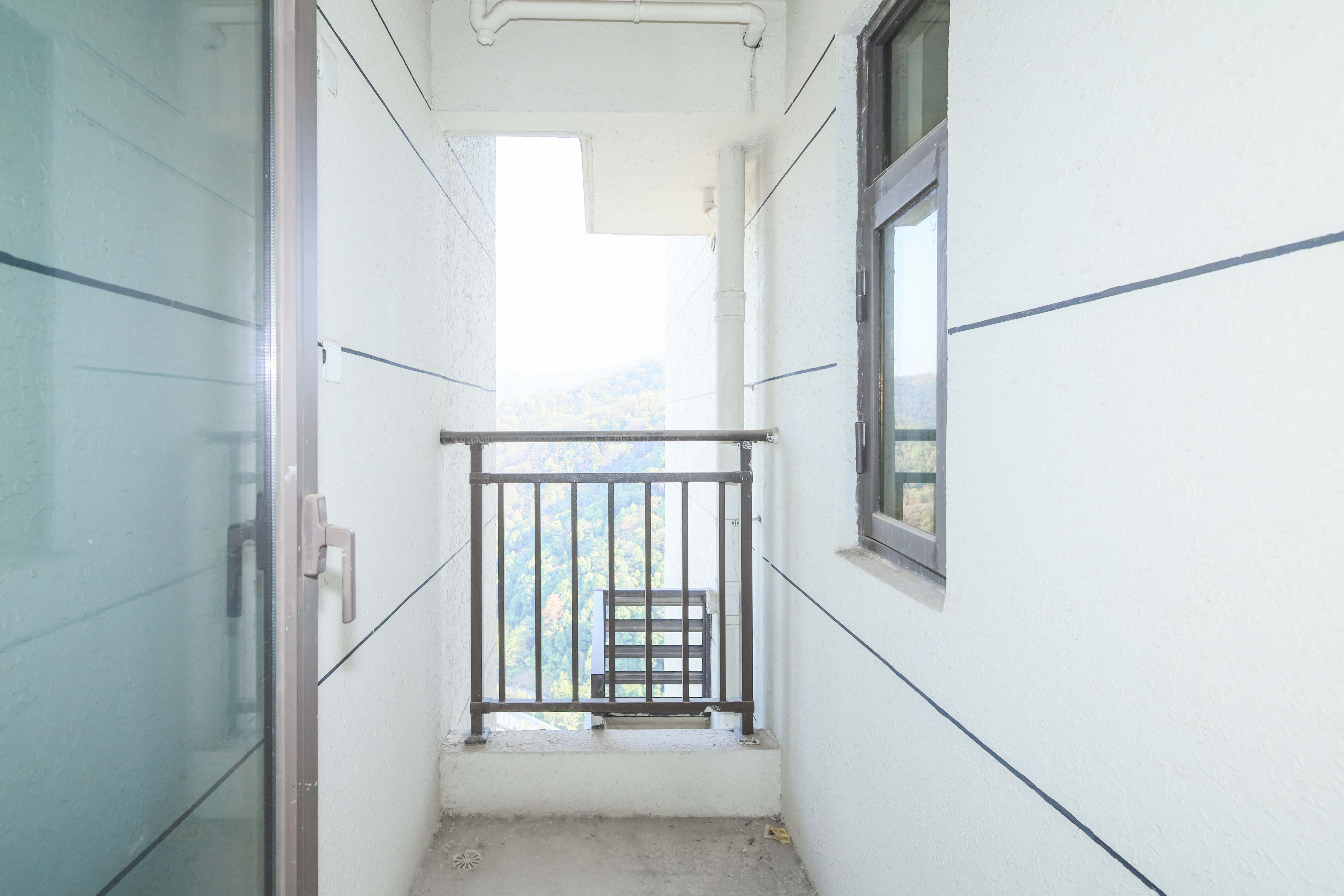 佳兆业云顶梅溪湖（佳兆业梅溪荟）  3室2厅2卫    190.0万其他