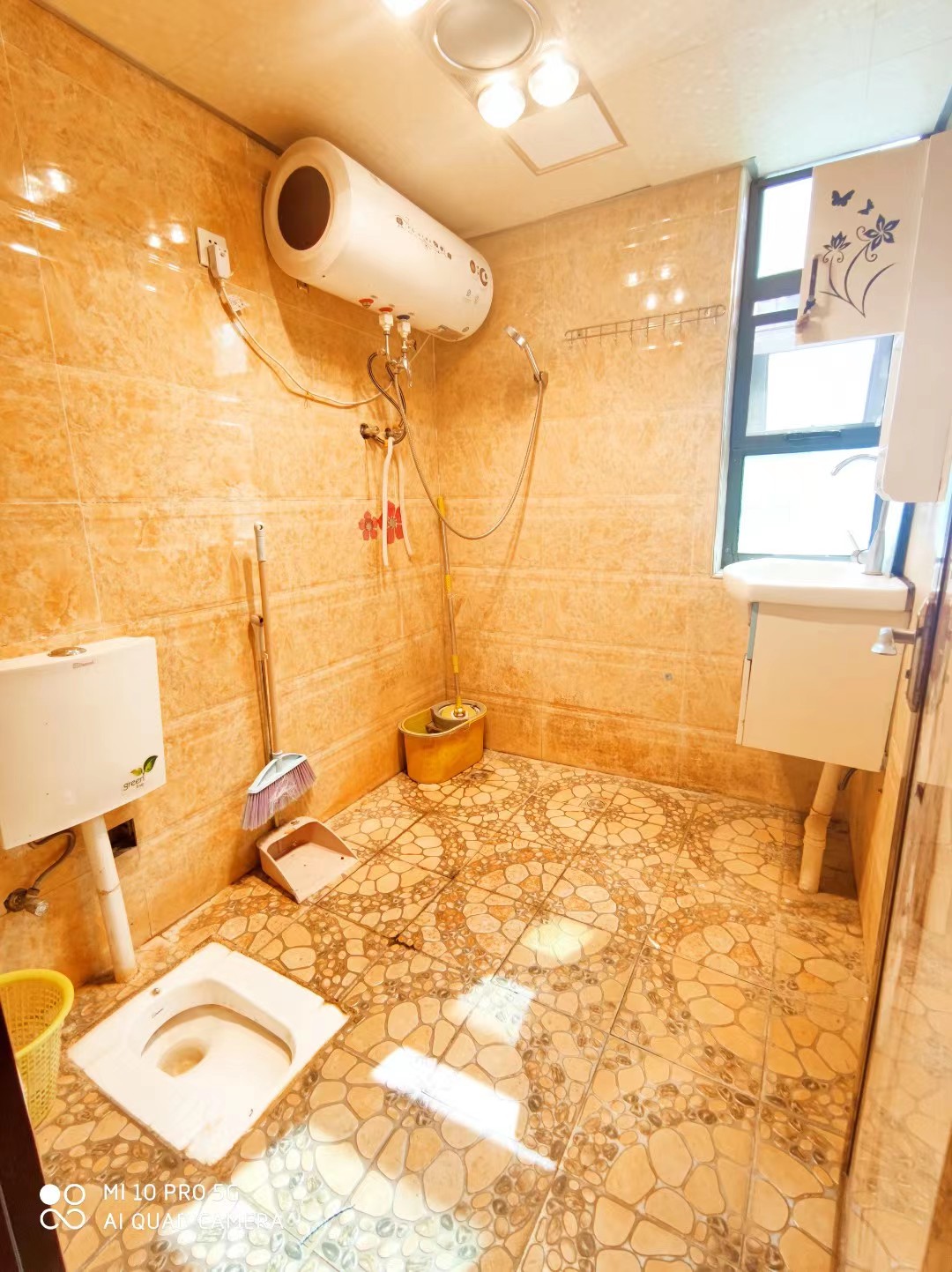 中天会展城B区  2室2厅1卫   2500.00元/月室内图
