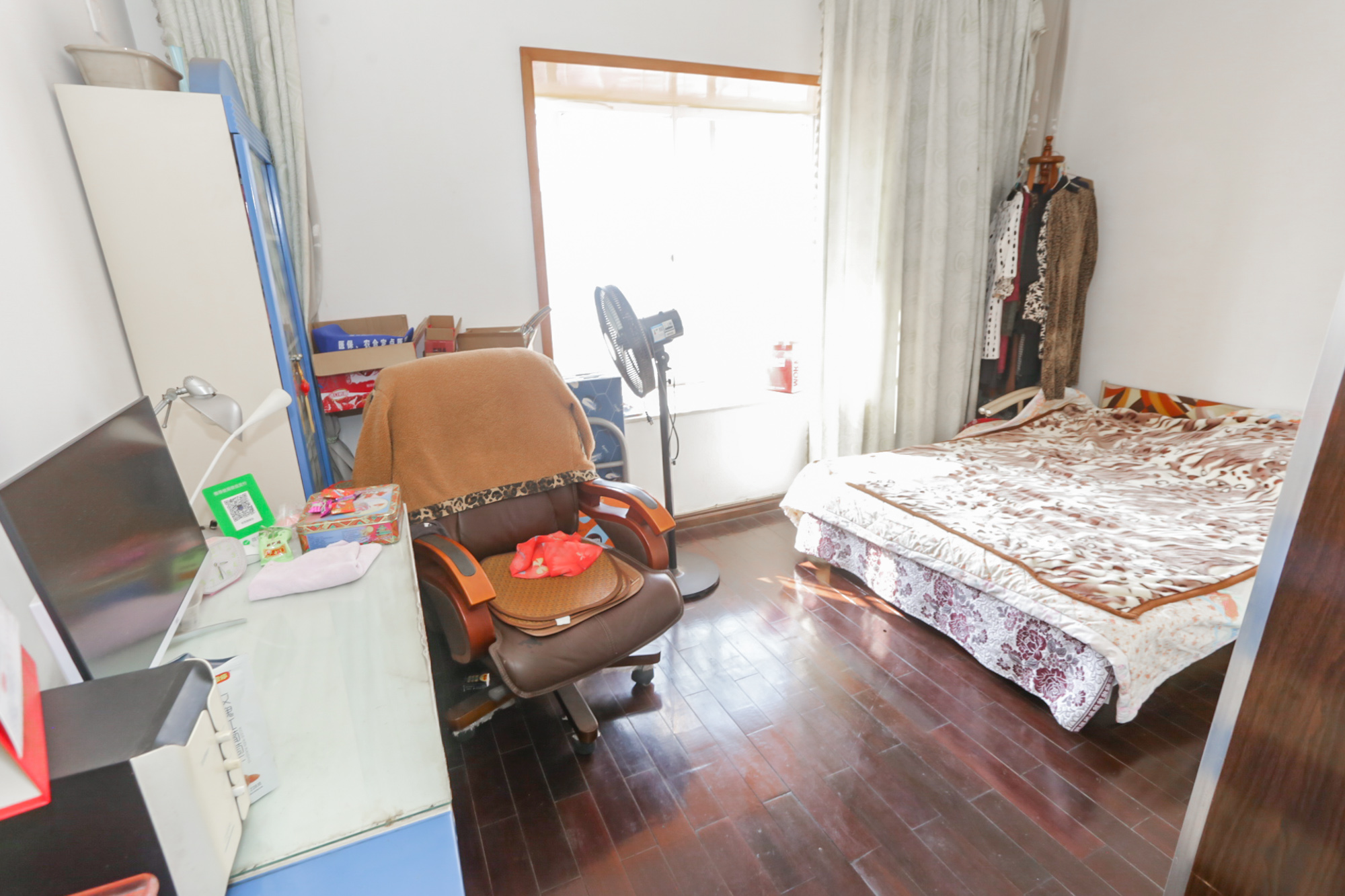 望麓锦园  4室2厅2卫   108.00万卧室