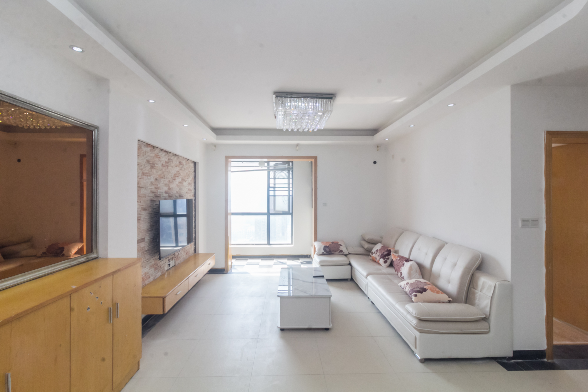 中国铁建国际城一期  2室2厅1卫    38.8万 中国铁建国际城一期  2室2厅1卫    38.8万客厅