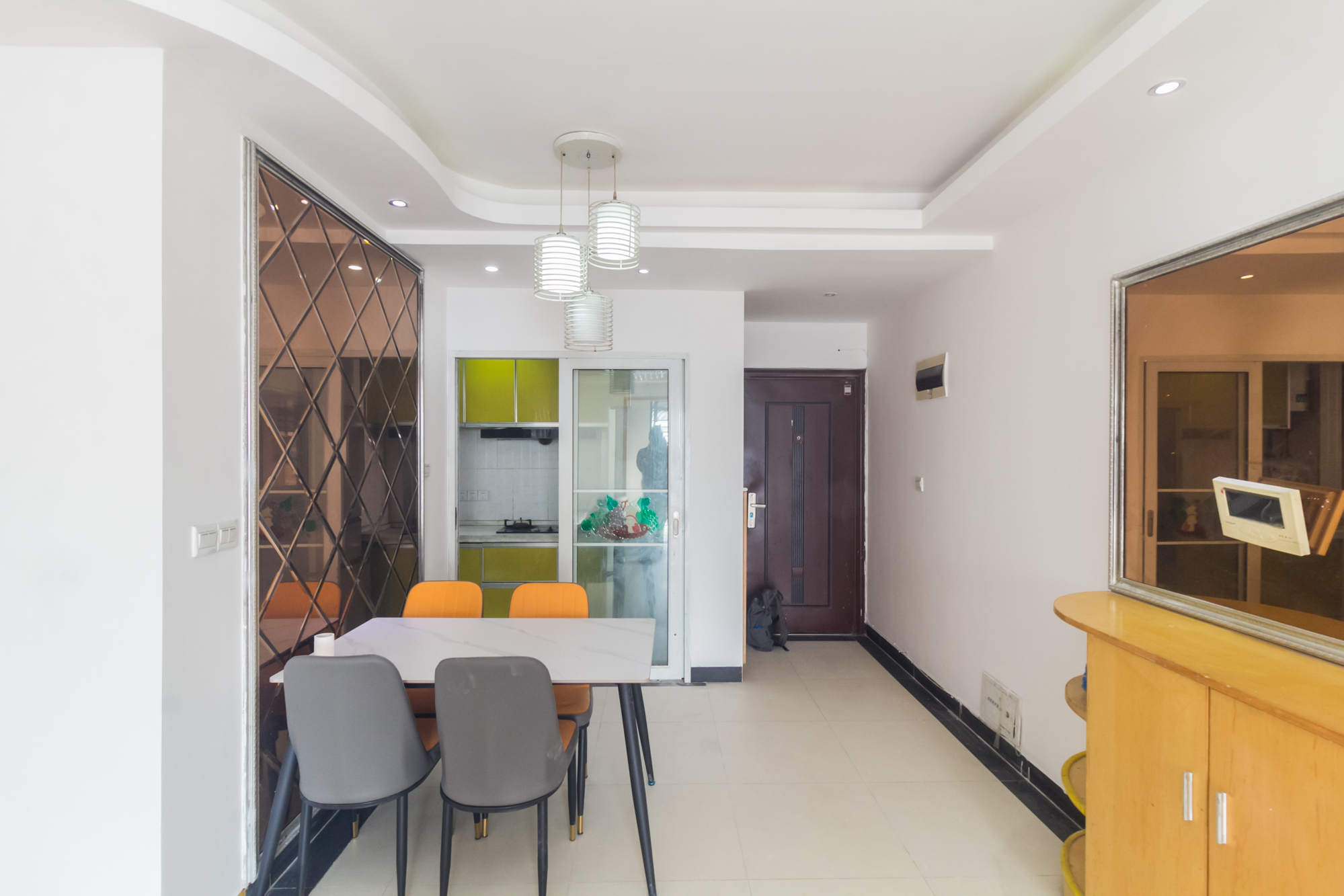 中国铁建国际城一期  2室2厅1卫    38.8万 中国铁建国际城一期  2室2厅1卫    38.8万客厅