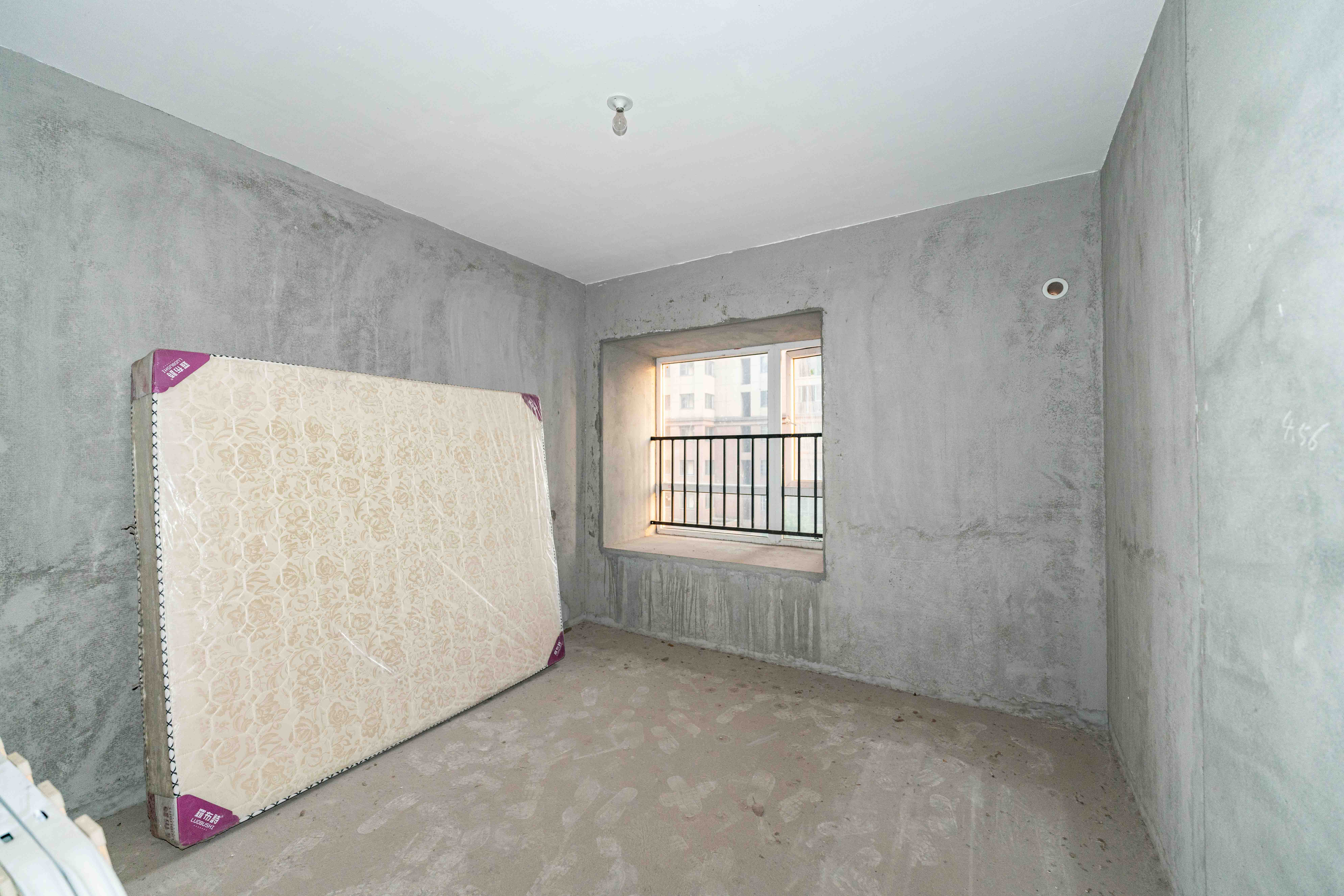 鑫天格林香山  3室2厅1卫    41.8万 鑫天格林香山  3室2厅1卫    41.8万卧室