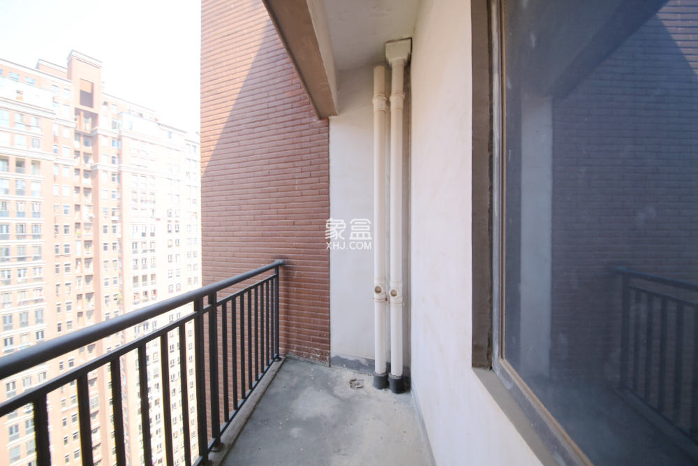 中隆國際御璽  4室2廳3衛(wèi)   386.00萬