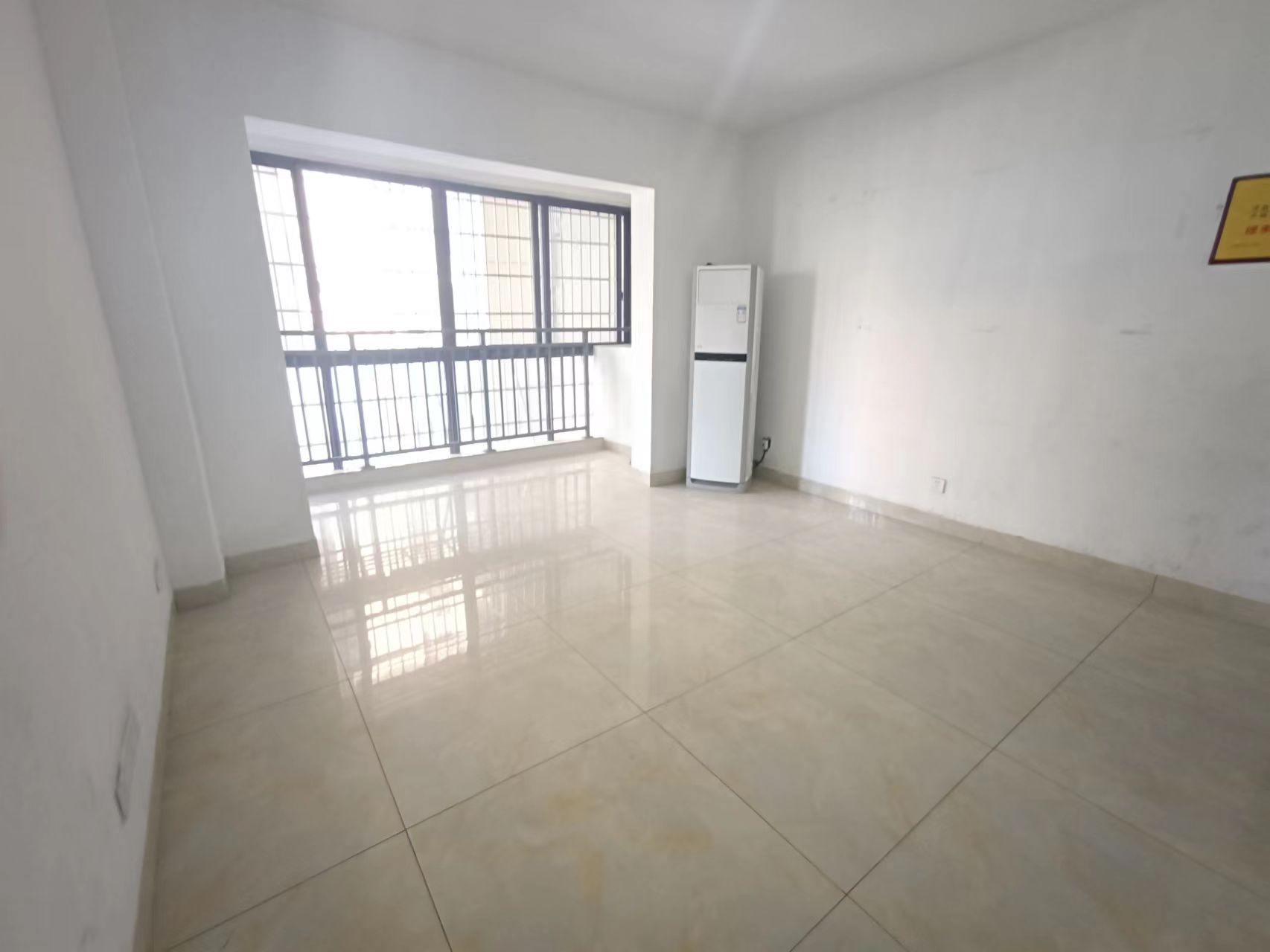 文化园三期 3室2厅1卫 82.0万 文化园三期 3室2厅1卫 82.0万室内图