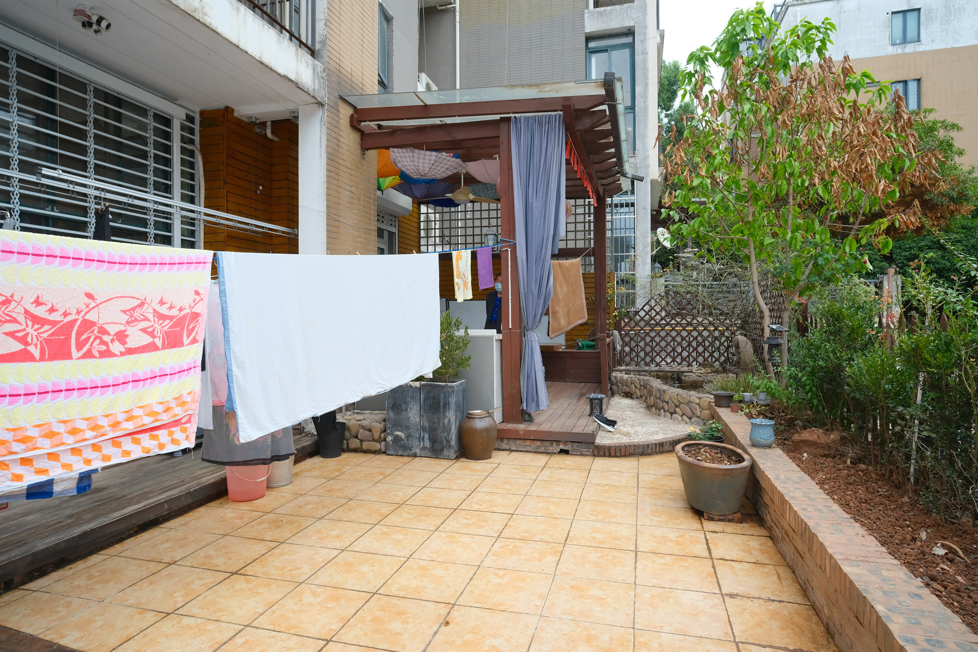 美林水郡  4室2厅2卫   200.00万阳台