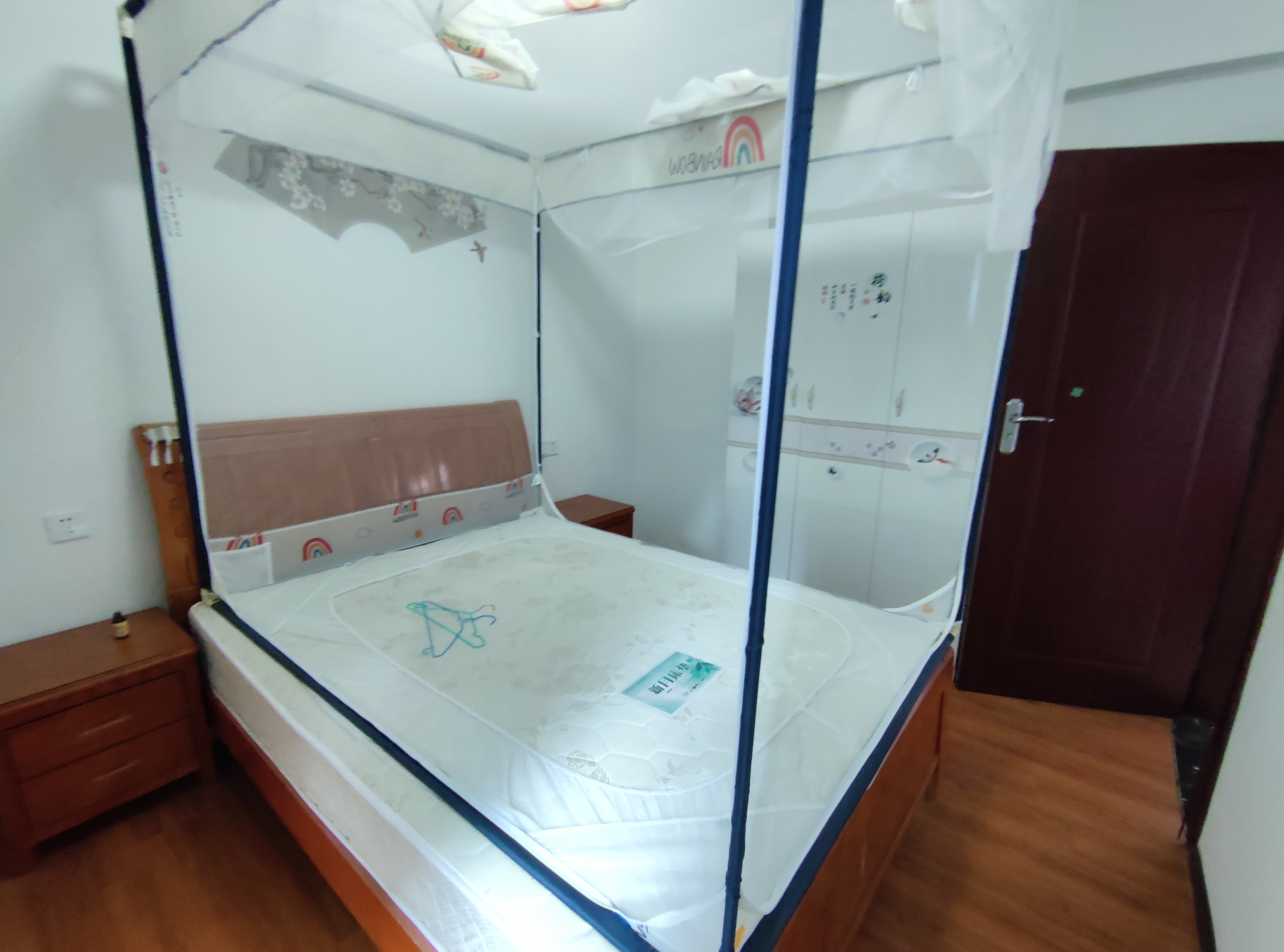 中天会展城B区  2室1厅1卫   2600.00元/月室内图