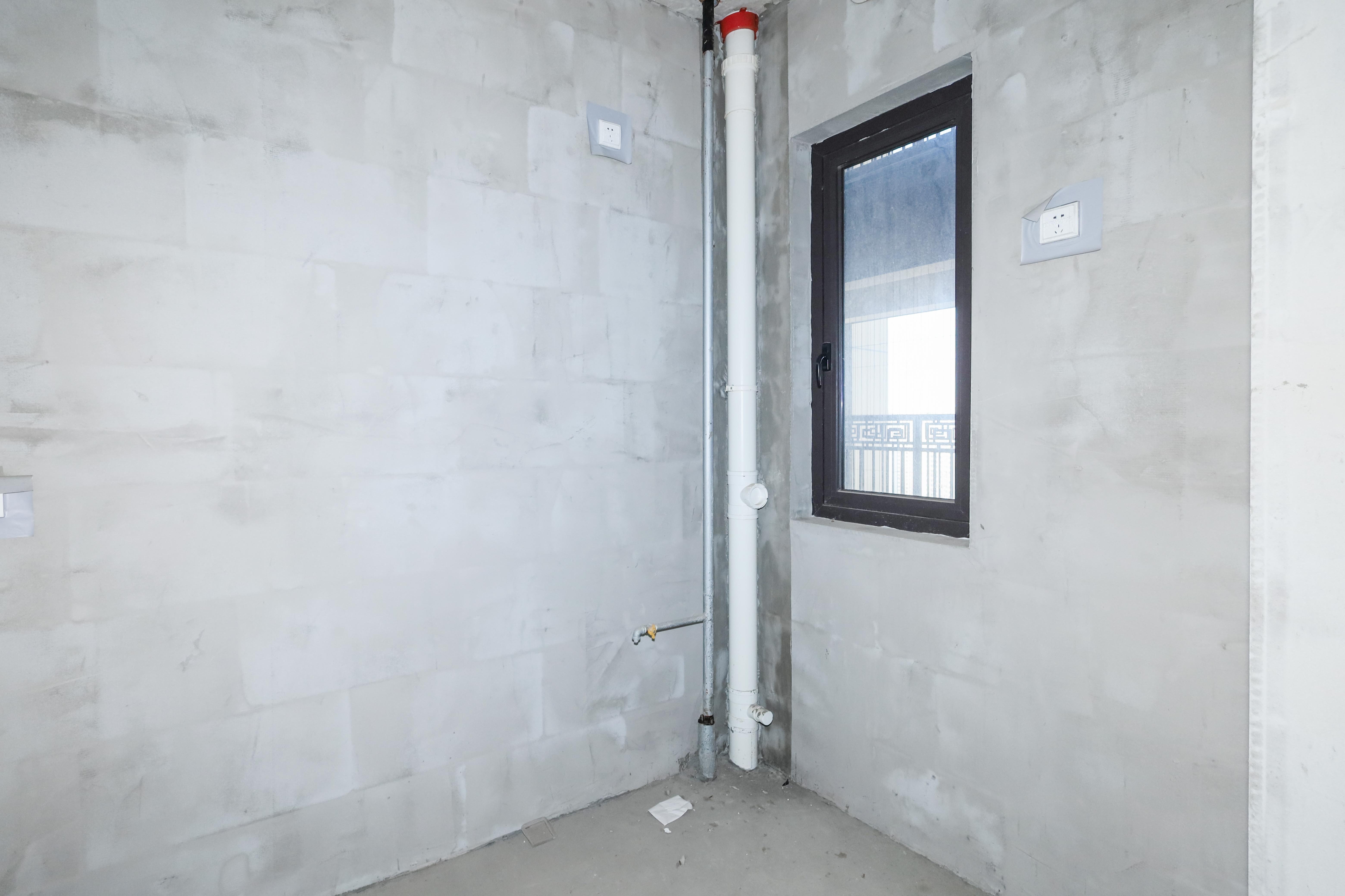 建发央著  3室2厅2卫   139.00万其他