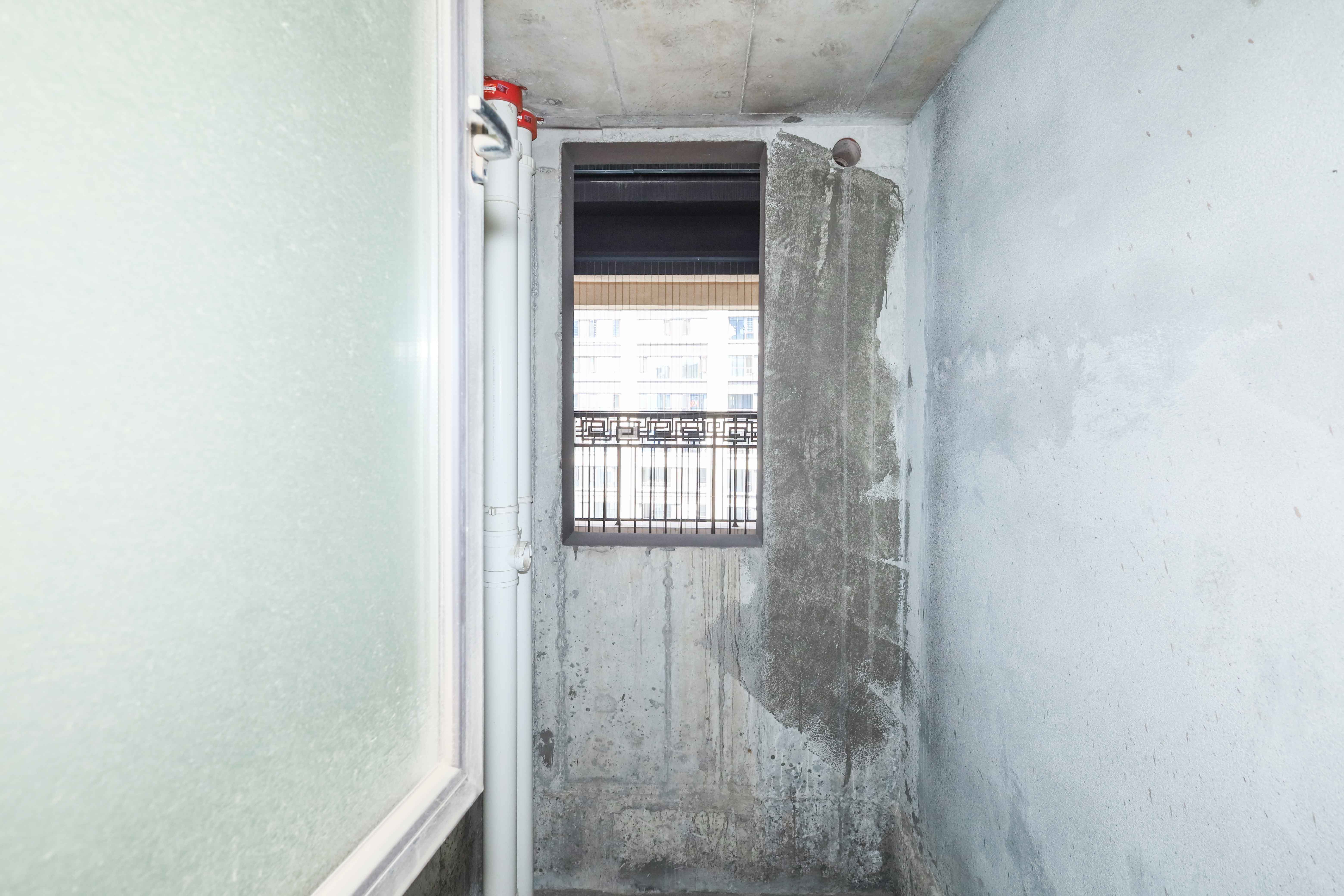 建发央著  3室2厅2卫   139.00万其他