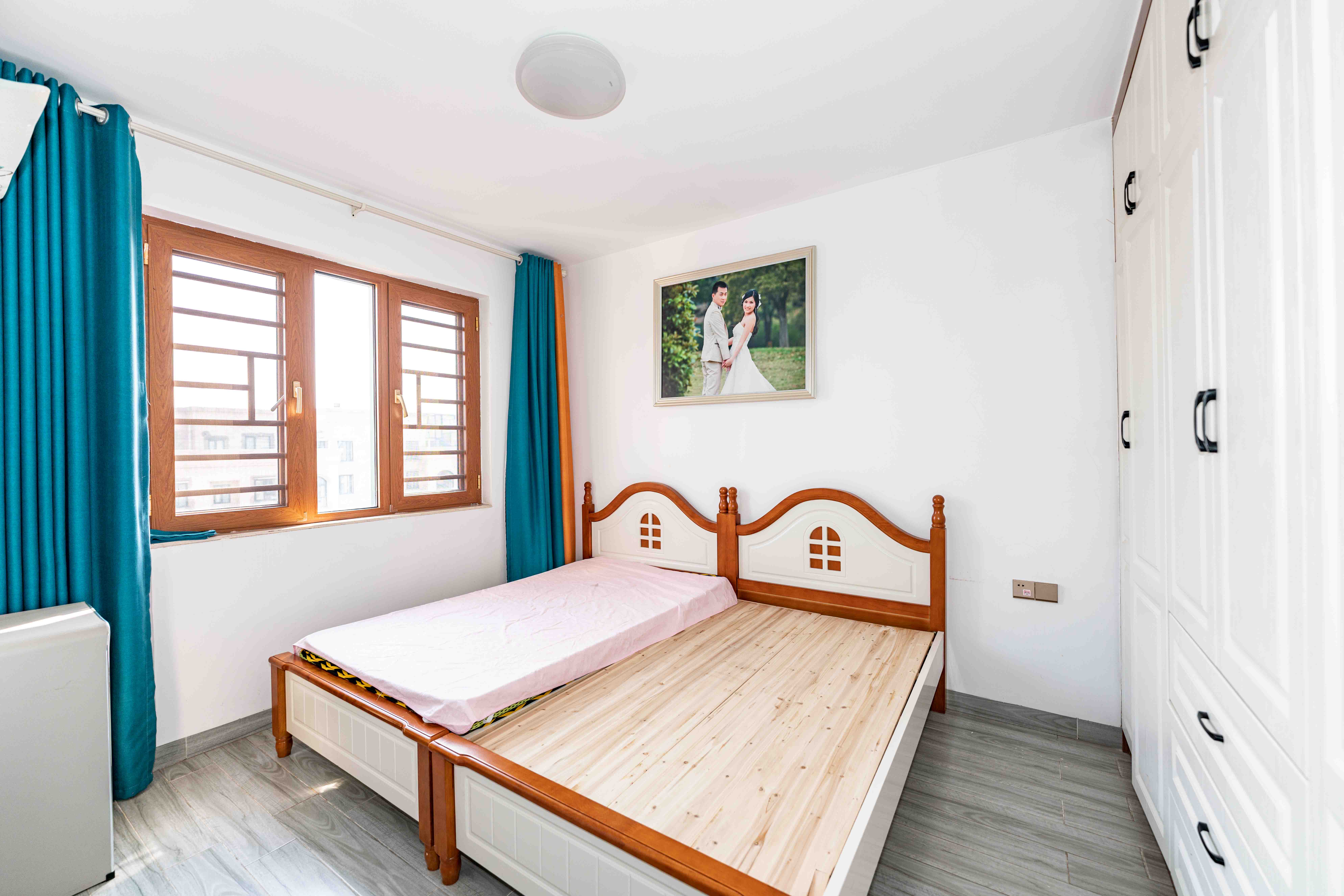 丽发新城  5室2厅4卫    170.0万卧室